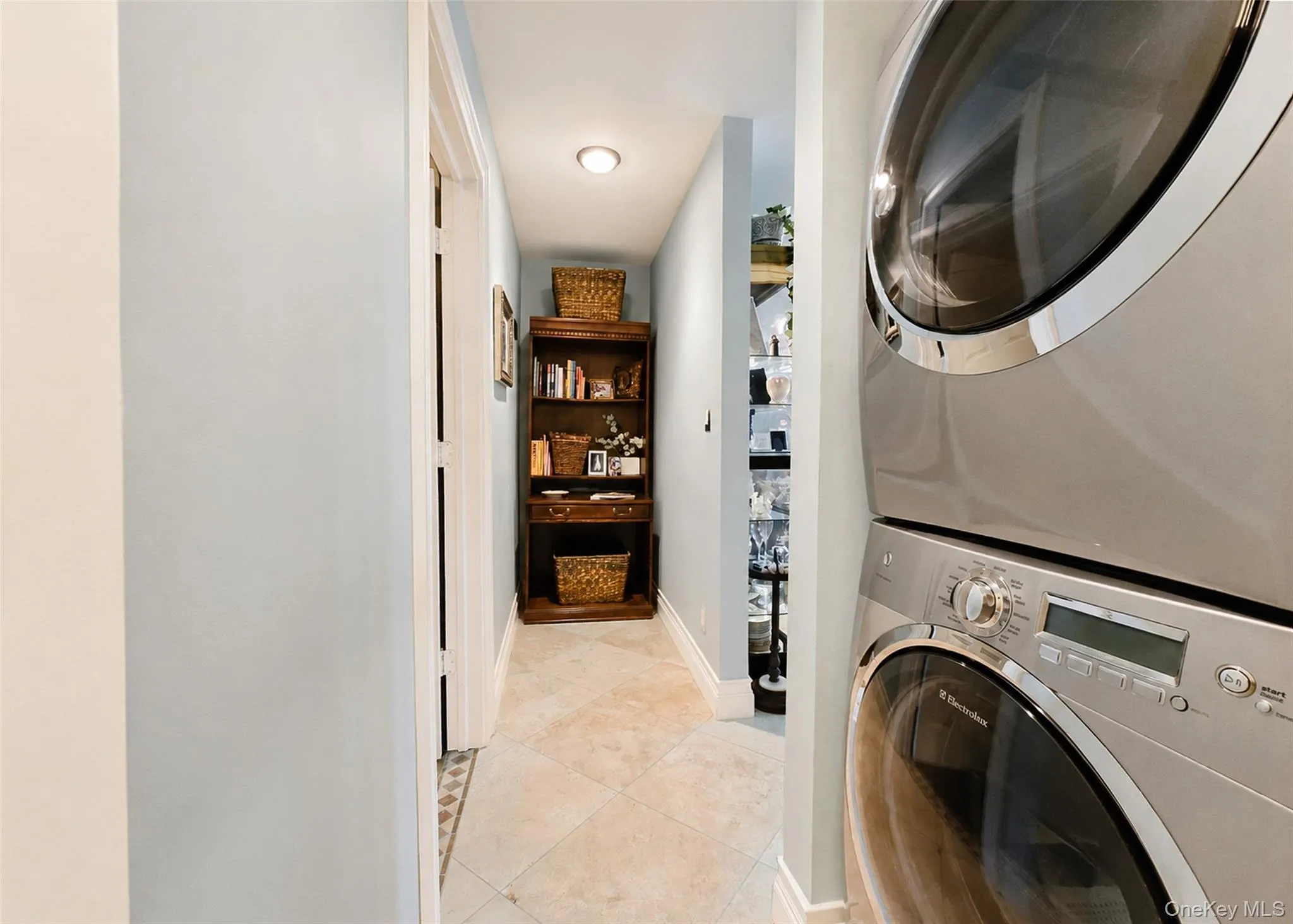6 Naybor Avenue, Brookhaven, NY, 4 Bedrooms Bedrooms, 12 Rooms Rooms,3 BathroomsBathrooms,Residential,For Rent,Naybor,0,1009647 6 Naybor Avenue, Brookhaven, NY, 4 Bedrooms Bedrooms, 12 Rooms Rooms,3 BathroomsBathrooms,Residential,For Rent,Naybor,0,1009647