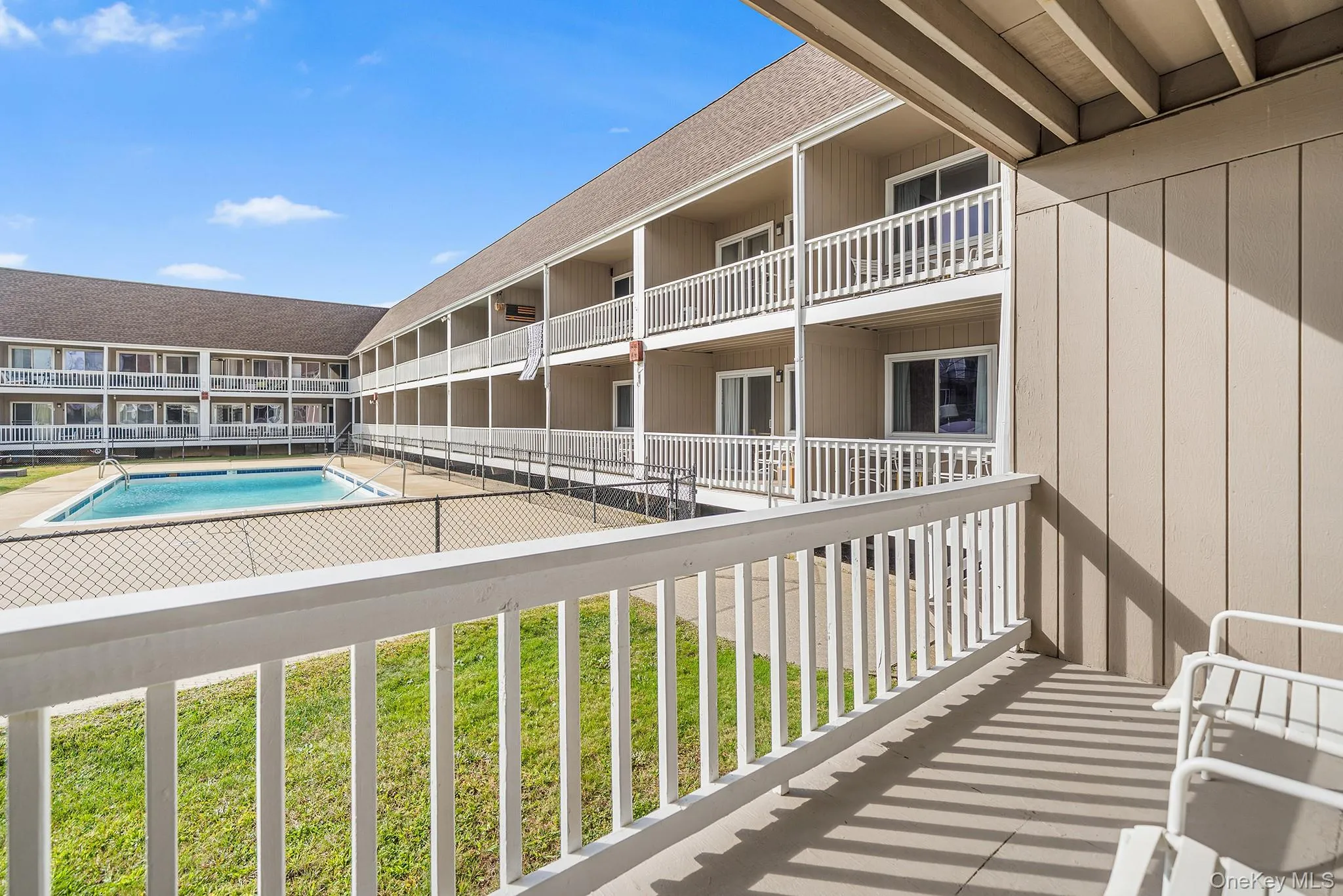 131 Emerson Avenue, East Hampton, NY, 1 Bedroom Bedrooms, 3 Rooms Rooms,1 BathroomBathrooms,Residential,For Rent,Emerson,0,1009652 131 Emerson Avenue, East Hampton, NY, 1 Bedroom Bedrooms, 3 Rooms Rooms,1 BathroomBathrooms,Residential,For Rent,Emerson,0,1009652