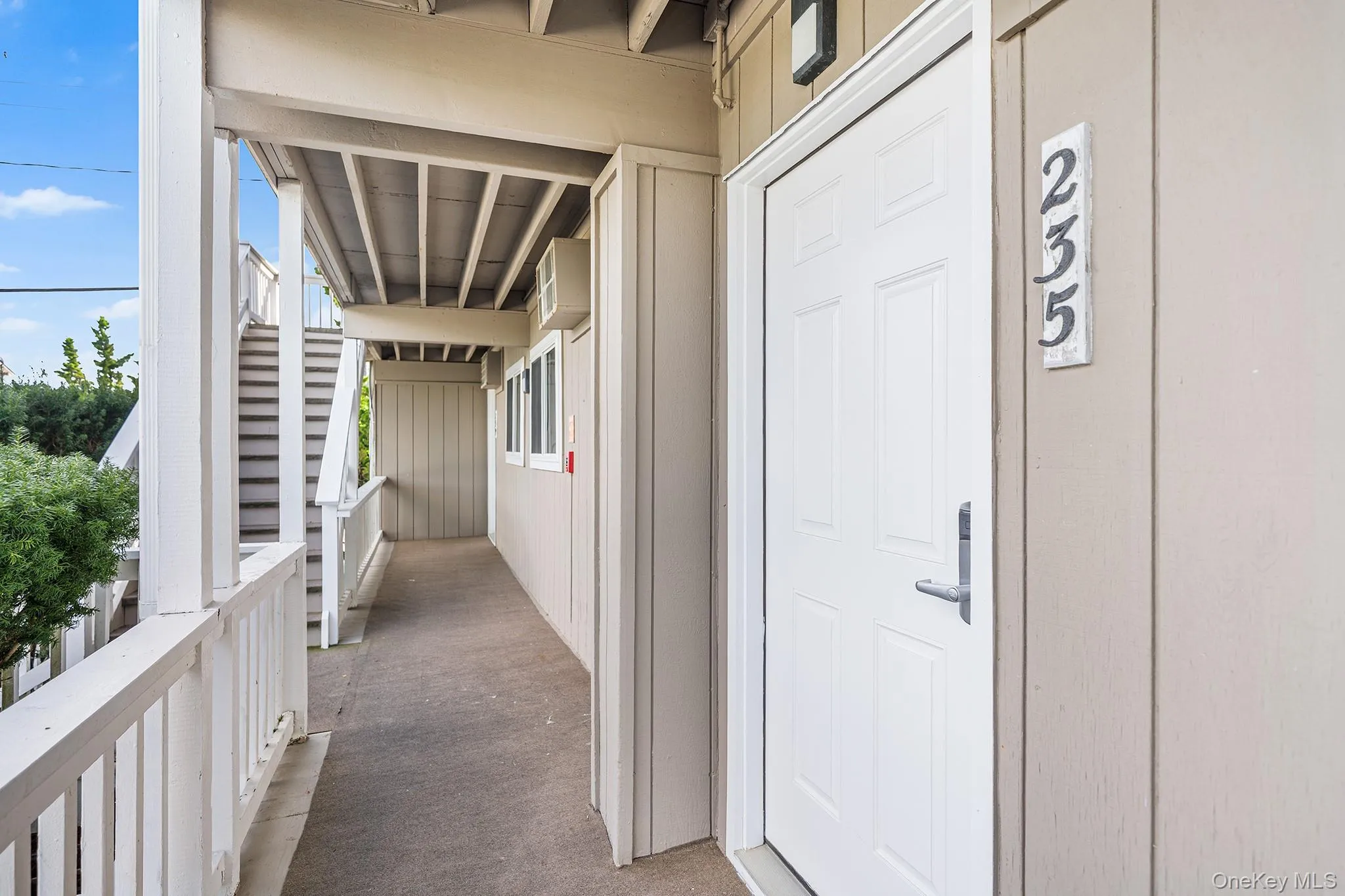 131 Emerson Avenue, East Hampton, NY, 1 Bedroom Bedrooms, 3 Rooms Rooms,1 BathroomBathrooms,Residential,For Rent,Emerson,0,1009652 131 Emerson Avenue, East Hampton, NY, 1 Bedroom Bedrooms, 3 Rooms Rooms,1 BathroomBathrooms,Residential,For Rent,Emerson,0,1009652