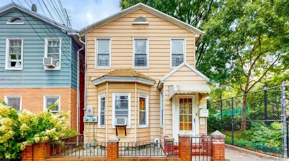 44-32 64 Street, New York, NY, 3 Bedrooms Bedrooms, 8 Rooms Rooms,2 BathroomsBathrooms,Residential Lease,For Rent,64,0,1009656 44-32 64 Street, New York, NY, 3 Bedrooms Bedrooms, 8 Rooms Rooms,2 BathroomsBathrooms,Residential Lease,For Rent,64,0,1009656