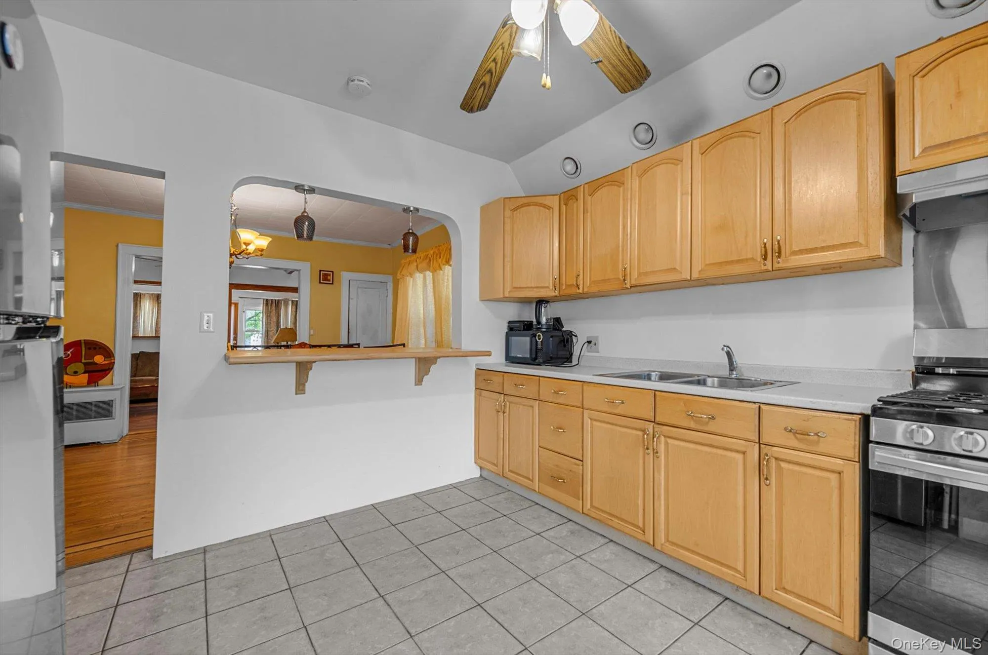 225-13 95th Avenue, Hempstead, NY, 3 Bedrooms Bedrooms, 7 Rooms Rooms,1 BathroomBathrooms,Residential,For Rent,95th,0,1009659 225-13 95th Avenue, Hempstead, NY, 3 Bedrooms Bedrooms, 7 Rooms Rooms,1 BathroomBathrooms,Residential,For Rent,95th,0,1009659