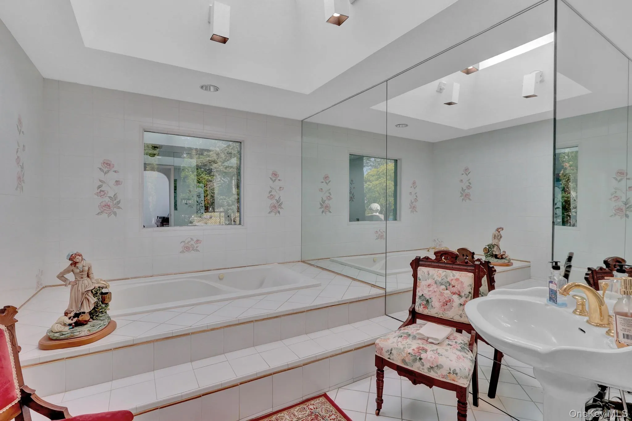 6 Last Lane, Southampton, NY, 6 Bedrooms Bedrooms, 11 Rooms Rooms,5 BathroomsBathrooms,Residential,For Rent,Last,0,1009660 6 Last Lane, Southampton, NY, 6 Bedrooms Bedrooms, 11 Rooms Rooms,5 BathroomsBathrooms,Residential,For Rent,Last,0,1009660