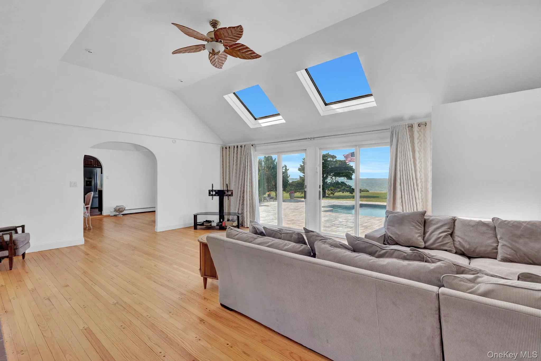 6 Last Lane, Southampton, NY, 6 Bedrooms Bedrooms, 11 Rooms Rooms,5 BathroomsBathrooms,Residential,For Rent,Last,0,1009660 6 Last Lane, Southampton, NY, 6 Bedrooms Bedrooms, 11 Rooms Rooms,5 BathroomsBathrooms,Residential,For Rent,Last,0,1009660