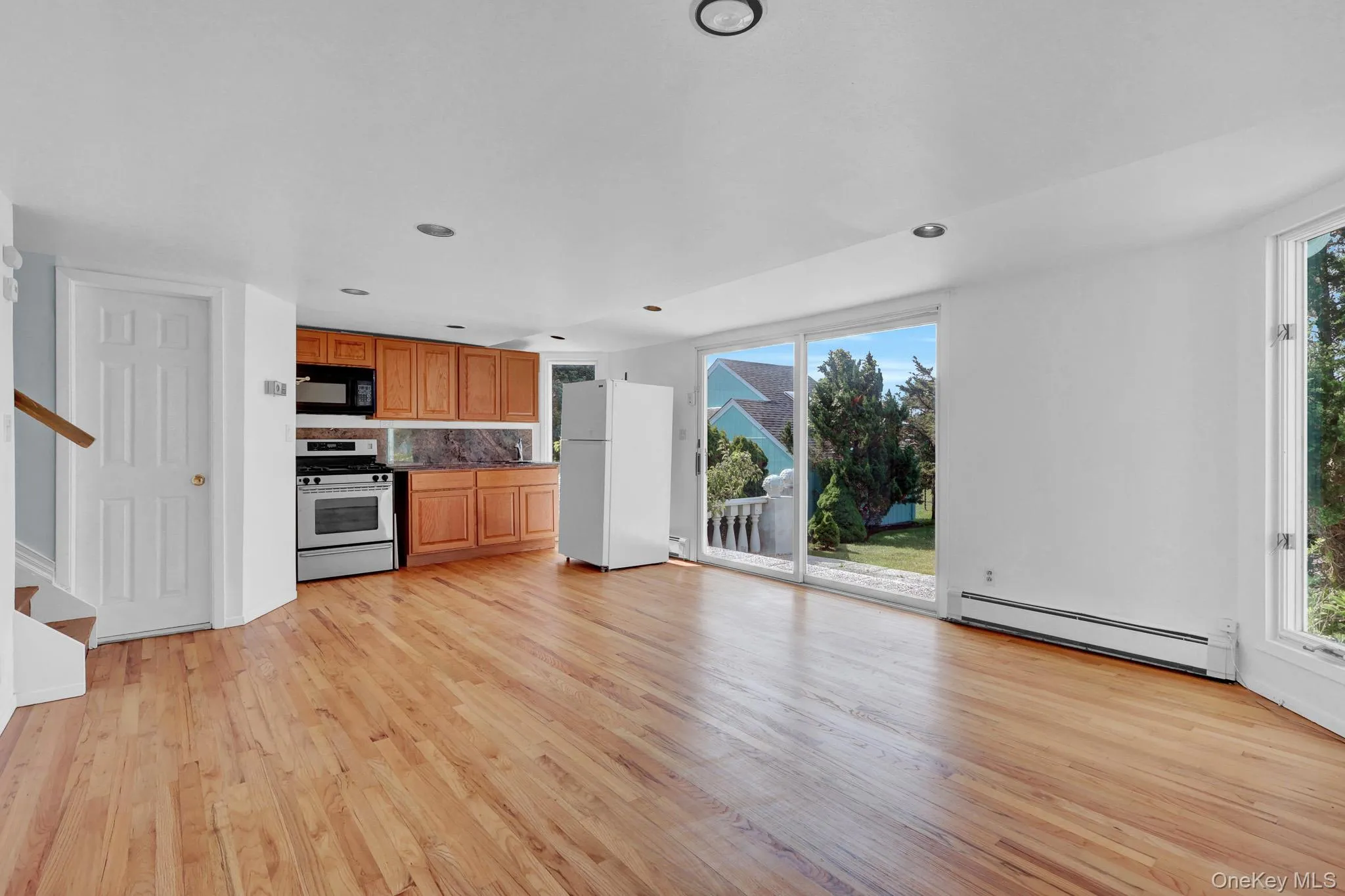 6 Last Lane, Southampton, NY, 6 Bedrooms Bedrooms, 11 Rooms Rooms,5 BathroomsBathrooms,Residential,For Rent,Last,0,1009660 6 Last Lane, Southampton, NY, 6 Bedrooms Bedrooms, 11 Rooms Rooms,5 BathroomsBathrooms,Residential,For Rent,Last,0,1009660