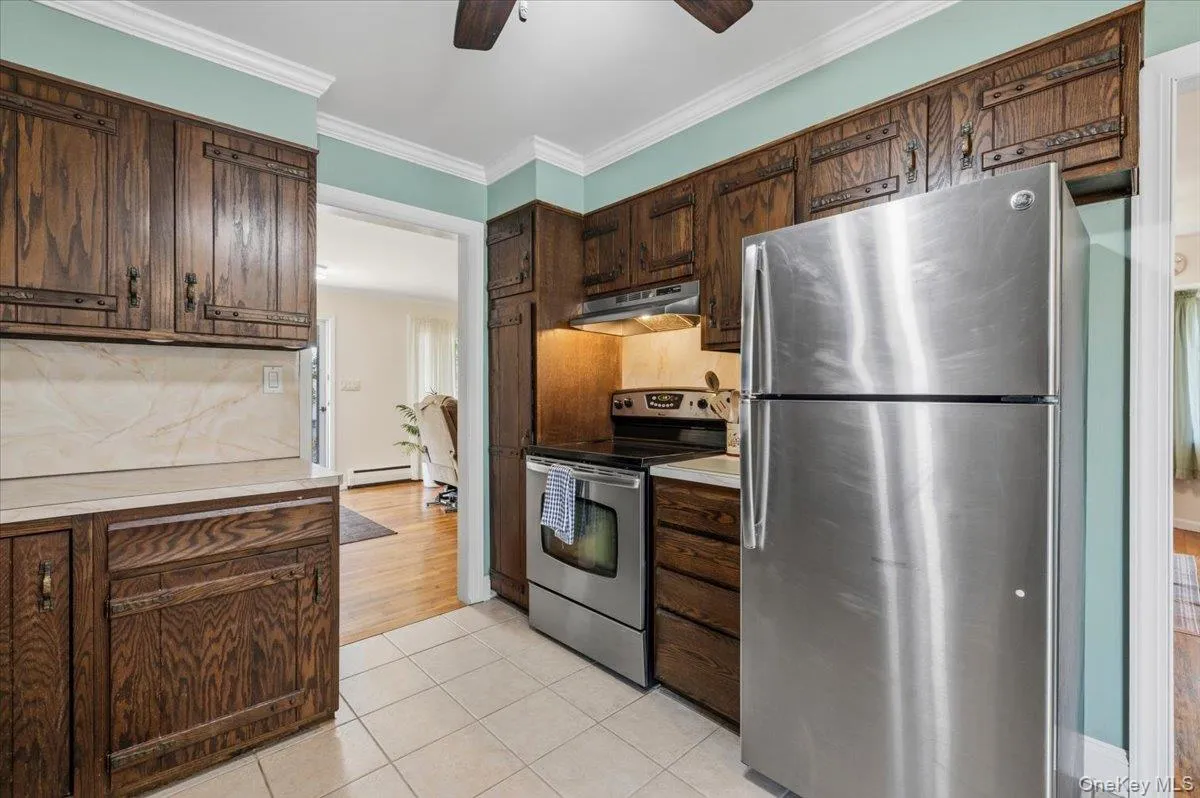 3 Cherry Street, Oyster Bay, NY, 3 Bedrooms Bedrooms, 10 Rooms Rooms,2 BathroomsBathrooms,Residential,For Rent,Cherry,0,1009661 3 Cherry Street, Oyster Bay, NY, 3 Bedrooms Bedrooms, 10 Rooms Rooms,2 BathroomsBathrooms,Residential,For Rent,Cherry,0,1009661