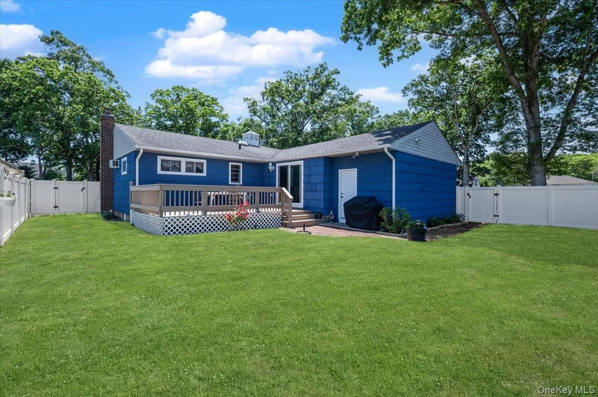 3 Cherry Street, Oyster Bay, NY, 3 Bedrooms Bedrooms, 10 Rooms Rooms,2 BathroomsBathrooms,Residential,For Rent,Cherry,0,1009661 3 Cherry Street, Oyster Bay, NY, 3 Bedrooms Bedrooms, 10 Rooms Rooms,2 BathroomsBathrooms,Residential,For Rent,Cherry,0,1009661