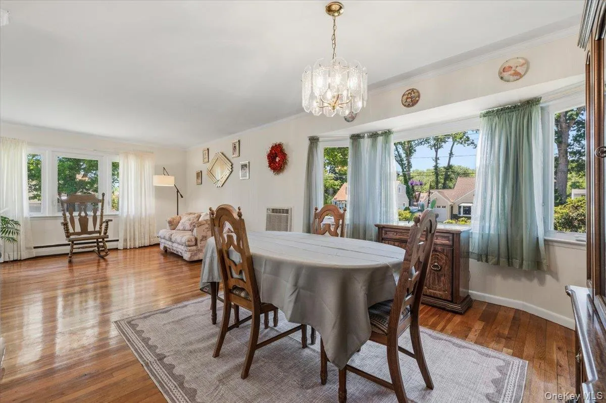 3 Cherry Street, Oyster Bay, NY, 3 Bedrooms Bedrooms, 10 Rooms Rooms,2 BathroomsBathrooms,Residential,For Rent,Cherry,0,1009661 3 Cherry Street, Oyster Bay, NY, 3 Bedrooms Bedrooms, 10 Rooms Rooms,2 BathroomsBathrooms,Residential,For Rent,Cherry,0,1009661