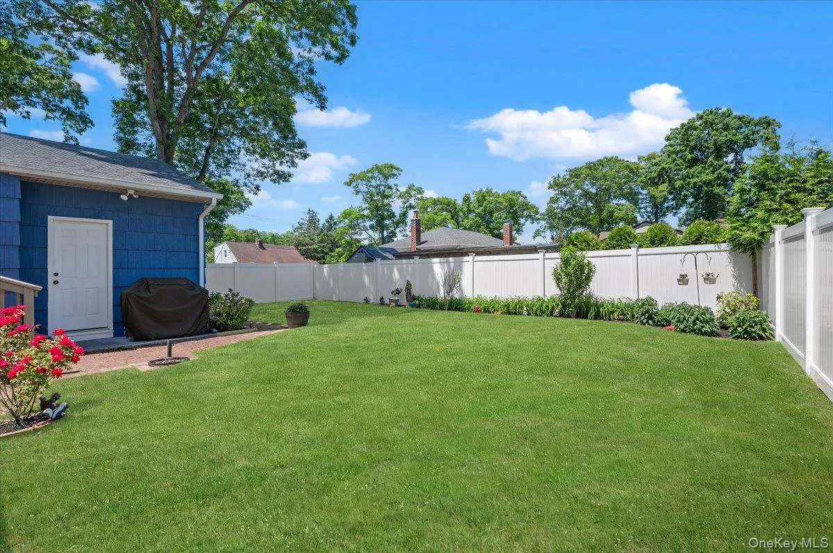 3 Cherry Street, Oyster Bay, NY, 3 Bedrooms Bedrooms, 10 Rooms Rooms,2 BathroomsBathrooms,Residential,For Rent,Cherry,0,1009661 3 Cherry Street, Oyster Bay, NY, 3 Bedrooms Bedrooms, 10 Rooms Rooms,2 BathroomsBathrooms,Residential,For Rent,Cherry,0,1009661