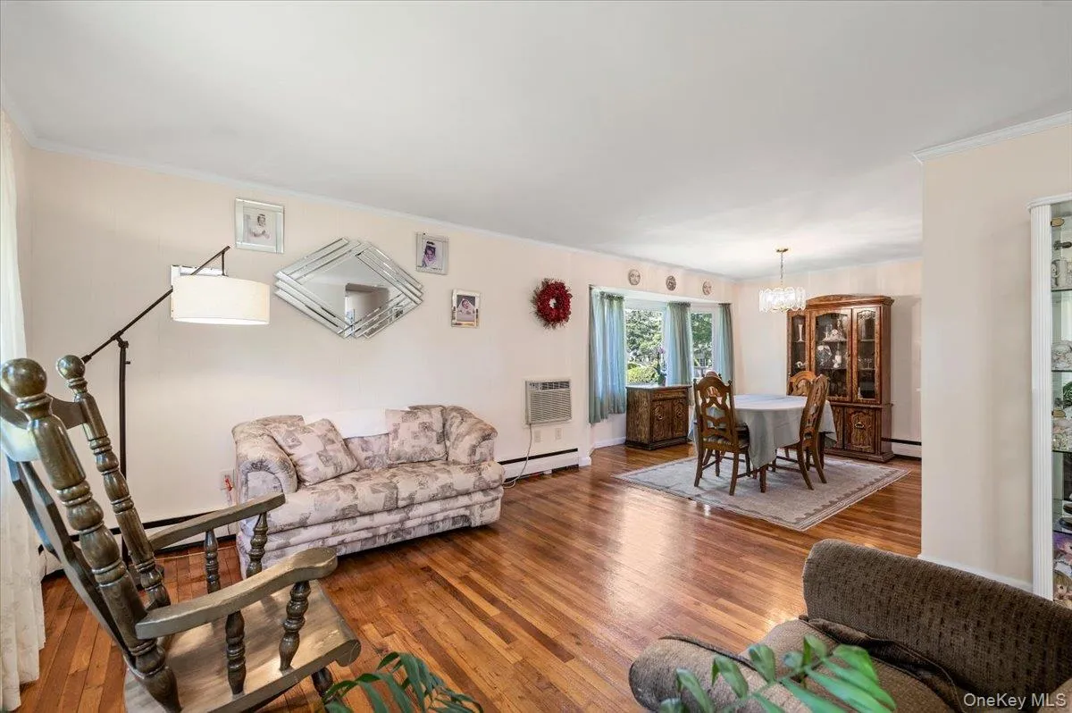 3 Cherry Street, Oyster Bay, NY, 3 Bedrooms Bedrooms, 10 Rooms Rooms,2 BathroomsBathrooms,Residential,For Rent,Cherry,0,1009661 3 Cherry Street, Oyster Bay, NY, 3 Bedrooms Bedrooms, 10 Rooms Rooms,2 BathroomsBathrooms,Residential,For Rent,Cherry,0,1009661