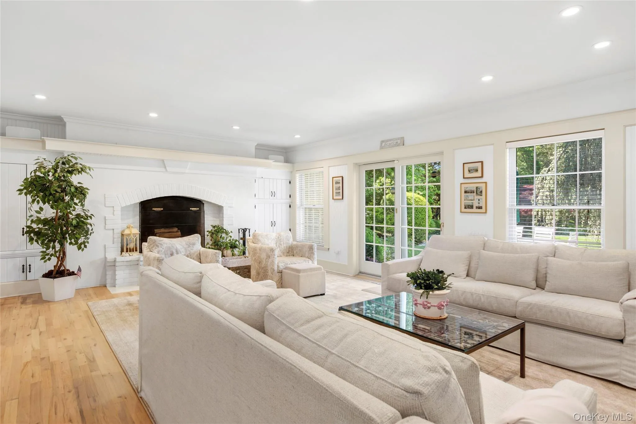 45 Beach Lane, Southampton, NY, 5 Bedrooms Bedrooms, 28 Rooms Rooms,6 BathroomsBathrooms,Residential,For Rent,Beach,0,1009662 45 Beach Lane, Southampton, NY, 5 Bedrooms Bedrooms, 28 Rooms Rooms,6 BathroomsBathrooms,Residential,For Rent,Beach,0,1009662