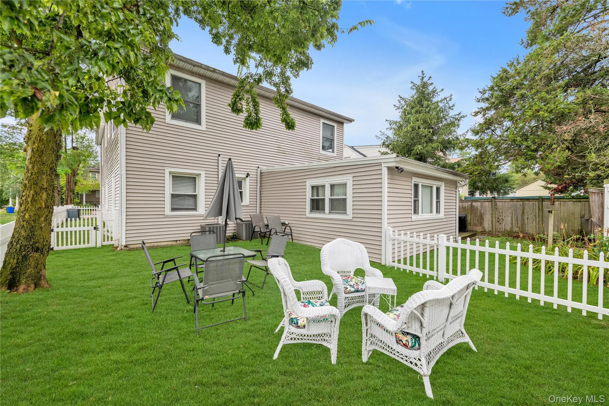 11 Nesaquake Avenue, North Hempstead, NY, 2 Bedrooms Bedrooms, 4 Rooms Rooms,2 BathroomsBathrooms,Residential Lease,For Rent,Nesaquake,0,1009666 11 Nesaquake Avenue, North Hempstead, NY, 2 Bedrooms Bedrooms, 4 Rooms Rooms,2 BathroomsBathrooms,Residential Lease,For Rent,Nesaquake,0,1009666