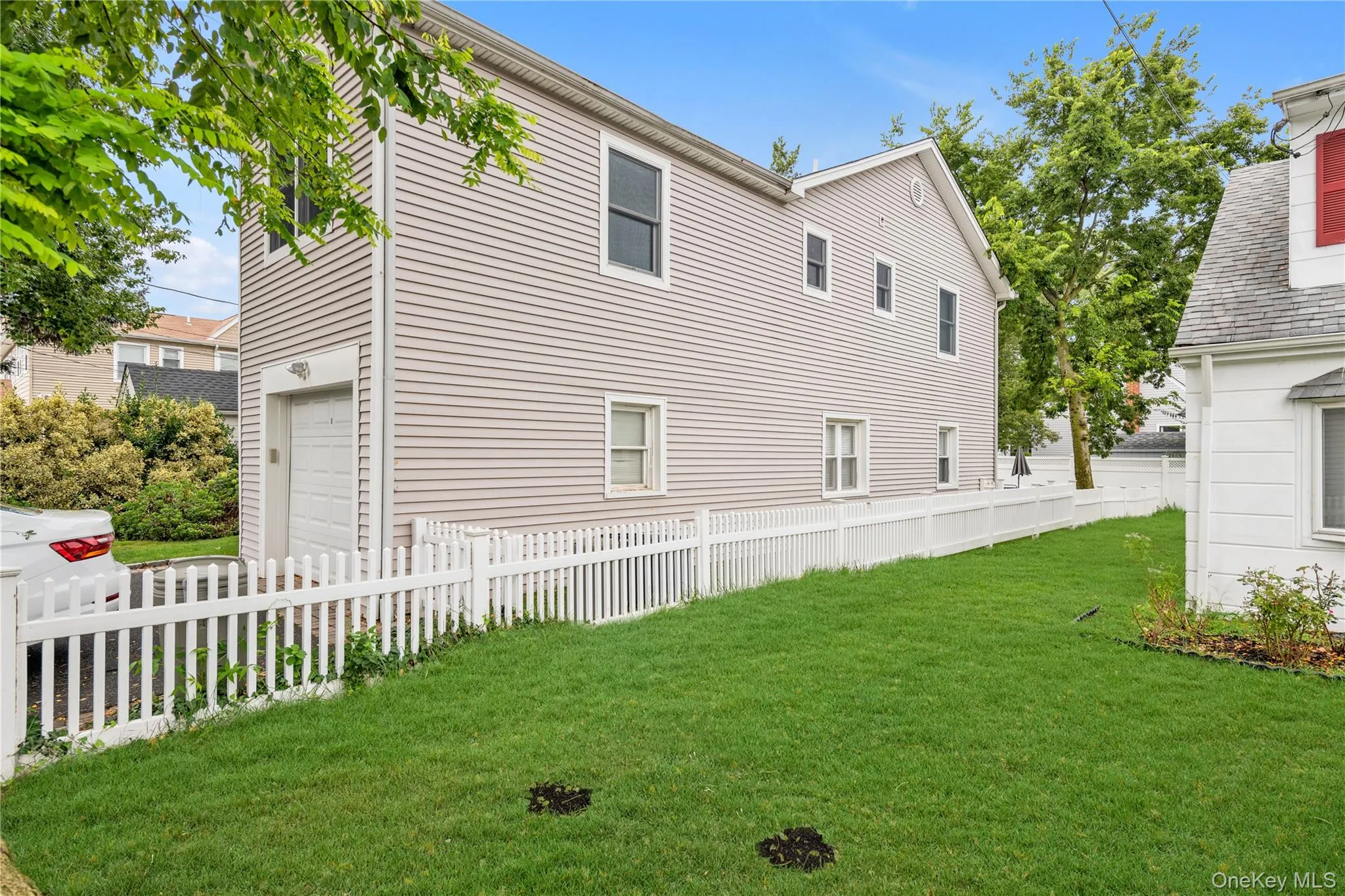 11 Nesaquake Avenue, North Hempstead, NY, 2 Bedrooms Bedrooms, 4 Rooms Rooms,2 BathroomsBathrooms,Residential Lease,For Rent,Nesaquake,0,1009666 11 Nesaquake Avenue, North Hempstead, NY, 2 Bedrooms Bedrooms, 4 Rooms Rooms,2 BathroomsBathrooms,Residential Lease,For Rent,Nesaquake,0,1009666