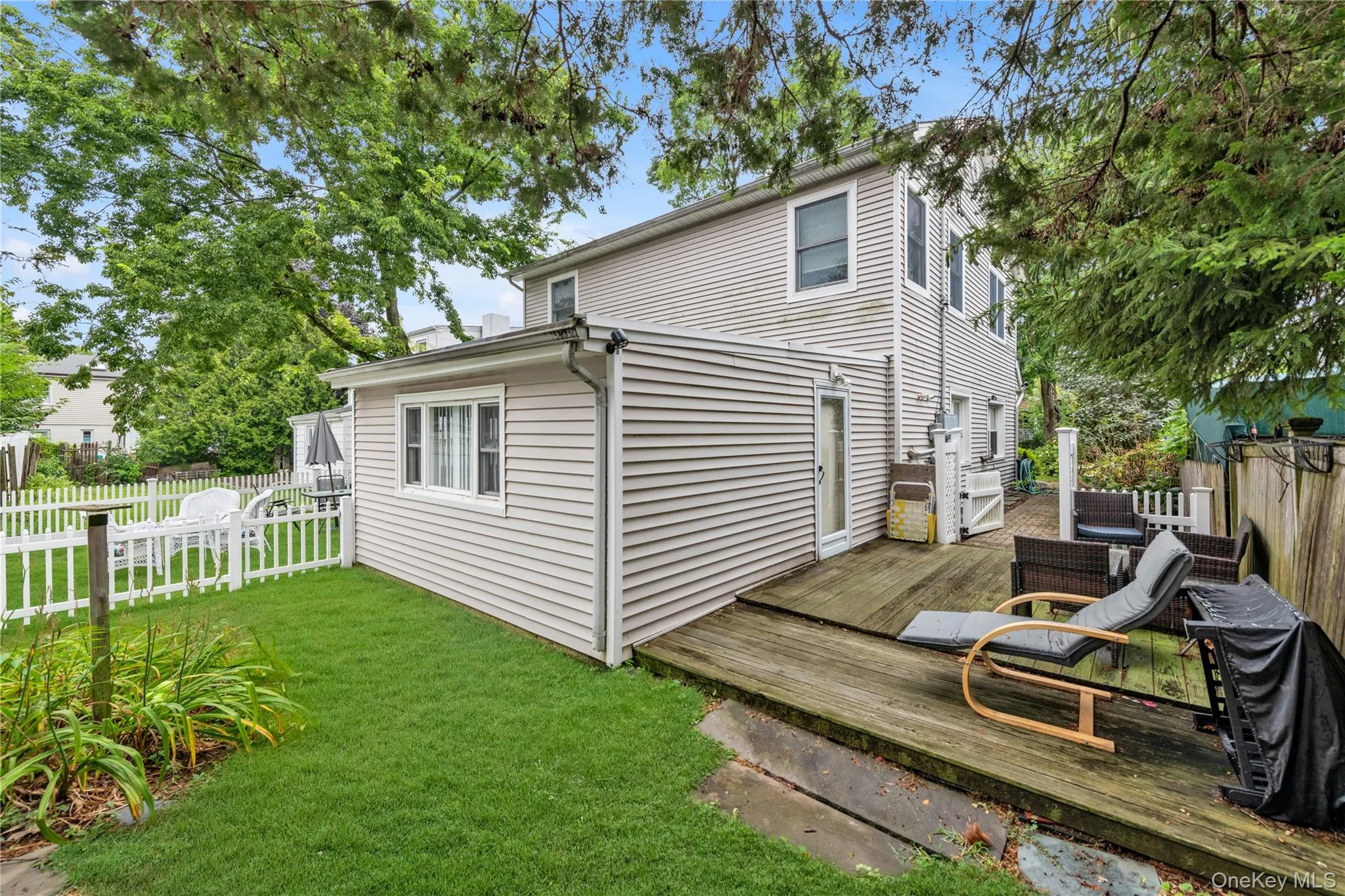 11 Nesaquake Avenue, North Hempstead, NY, 2 Bedrooms Bedrooms, 4 Rooms Rooms,2 BathroomsBathrooms,Residential Lease,For Rent,Nesaquake,0,1009666 11 Nesaquake Avenue, North Hempstead, NY, 2 Bedrooms Bedrooms, 4 Rooms Rooms,2 BathroomsBathrooms,Residential Lease,For Rent,Nesaquake,0,1009666