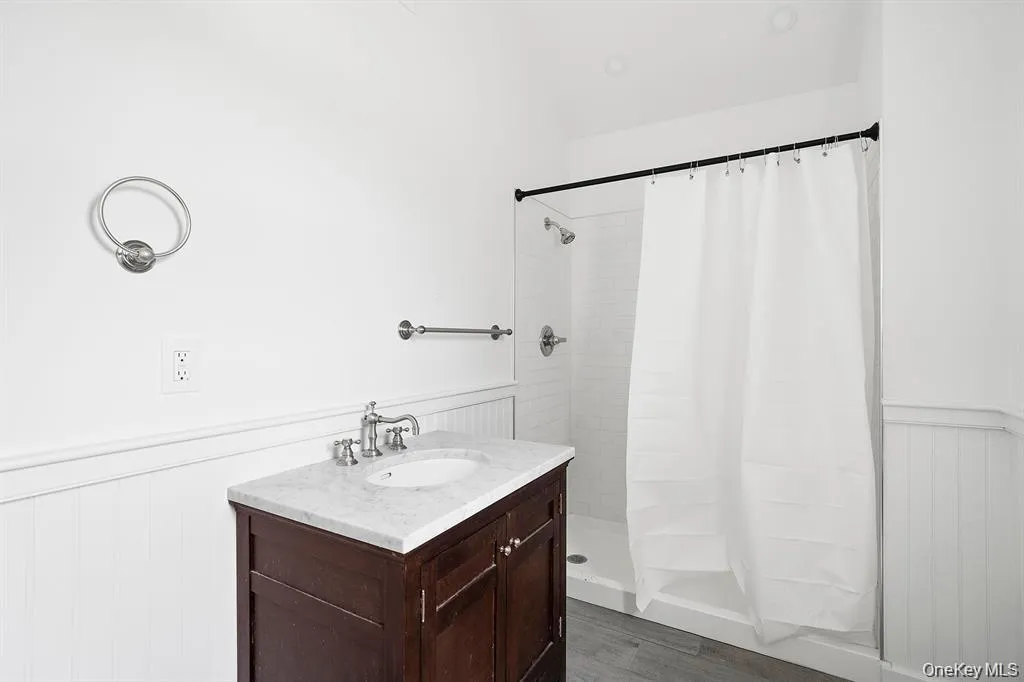 35 c Gardners Lane, Southampton, NY, 2 Bedrooms Bedrooms, 4 Rooms Rooms,2 BathroomsBathrooms,Residential Lease,For Rent,Gardners,0,1009668 35 c Gardners Lane, Southampton, NY, 2 Bedrooms Bedrooms, 4 Rooms Rooms,2 BathroomsBathrooms,Residential Lease,For Rent,Gardners,0,1009668