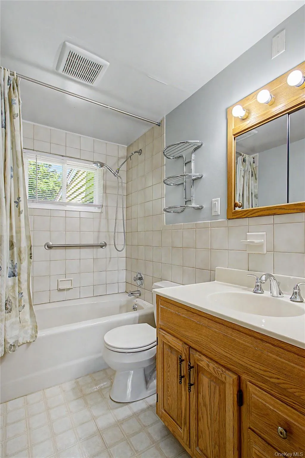51 Coolidge Street, Orangetown, NY, 4 Bedrooms Bedrooms, 9 Rooms Rooms,2 BathroomsBathrooms,Residential,For Rent,Coolidge,0,1009671 51 Coolidge Street, Orangetown, NY, 4 Bedrooms Bedrooms, 9 Rooms Rooms,2 BathroomsBathrooms,Residential,For Rent,Coolidge,0,1009671