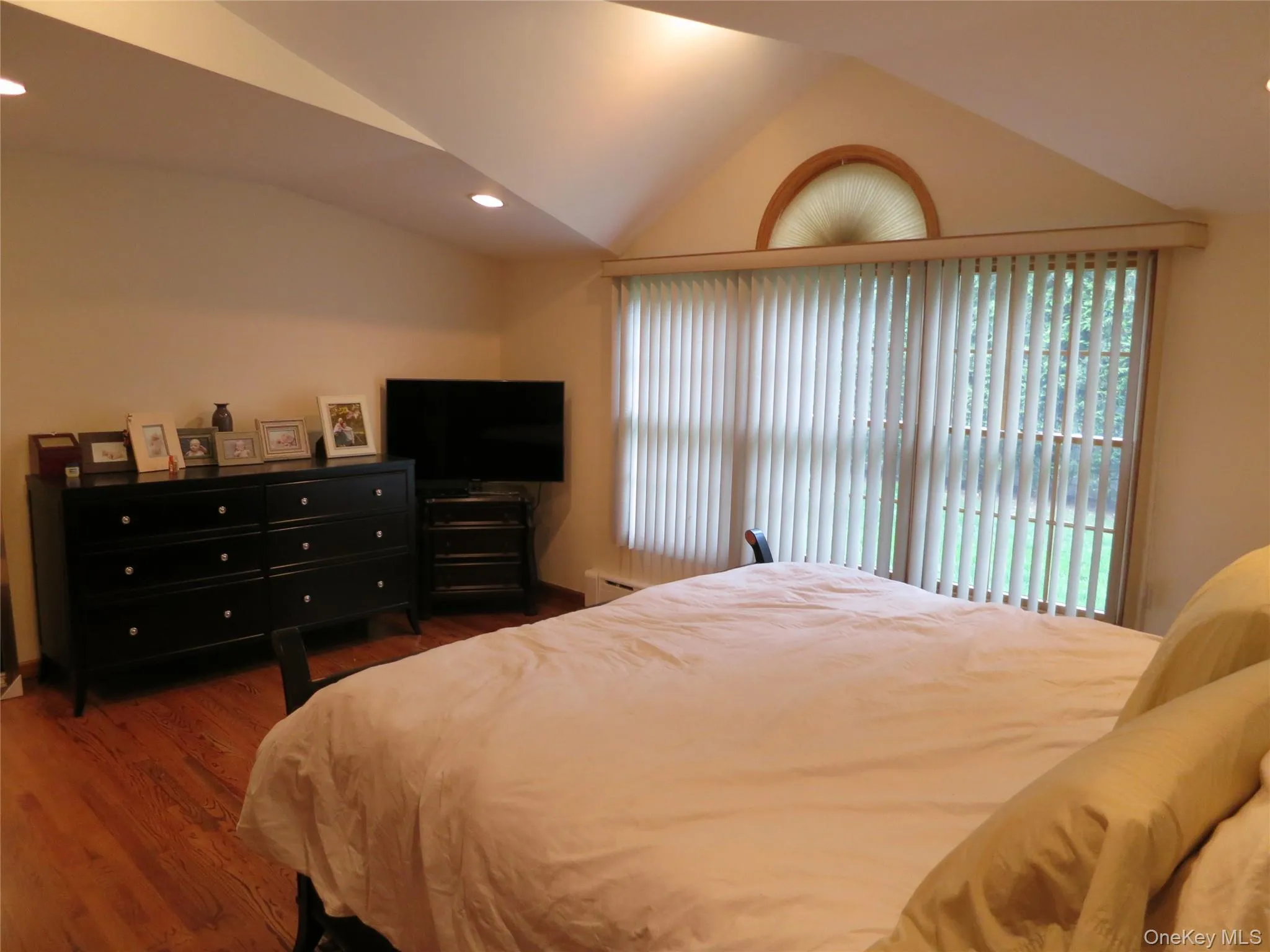 100 Rockywood Road, North Hempstead, NY, 4 Bedrooms Bedrooms, 9 Rooms Rooms,2 BathroomsBathrooms,Residential Lease,For Rent,Rockywood,0,1009672 100 Rockywood Road, North Hempstead, NY, 4 Bedrooms Bedrooms, 9 Rooms Rooms,2 BathroomsBathrooms,Residential Lease,For Rent,Rockywood,0,1009672