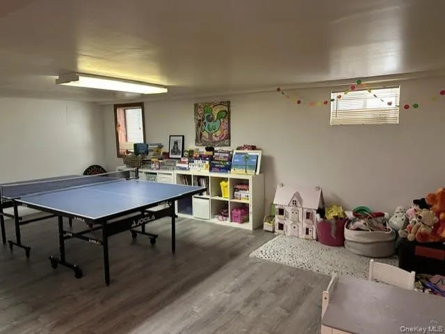 100 Rockywood Road, North Hempstead, NY, 4 Bedrooms Bedrooms, 9 Rooms Rooms,2 BathroomsBathrooms,Residential Lease,For Rent,Rockywood,0,1009672 100 Rockywood Road, North Hempstead, NY, 4 Bedrooms Bedrooms, 9 Rooms Rooms,2 BathroomsBathrooms,Residential Lease,For Rent,Rockywood,0,1009672