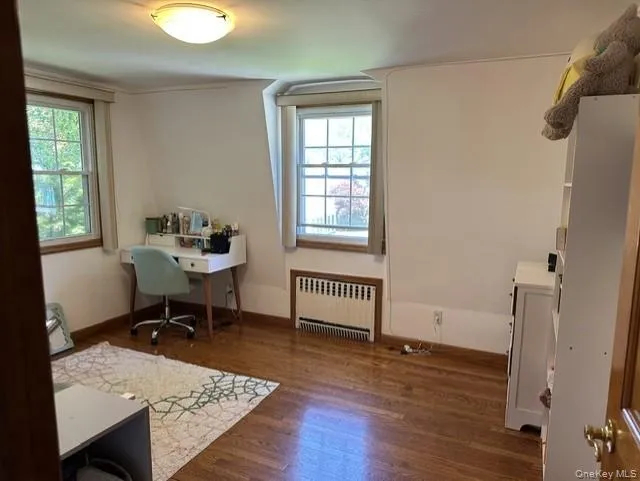 100 Rockywood Road, North Hempstead, NY, 4 Bedrooms Bedrooms, 9 Rooms Rooms,2 BathroomsBathrooms,Residential Lease,For Rent,Rockywood,0,1009672 100 Rockywood Road, North Hempstead, NY, 4 Bedrooms Bedrooms, 9 Rooms Rooms,2 BathroomsBathrooms,Residential Lease,For Rent,Rockywood,0,1009672