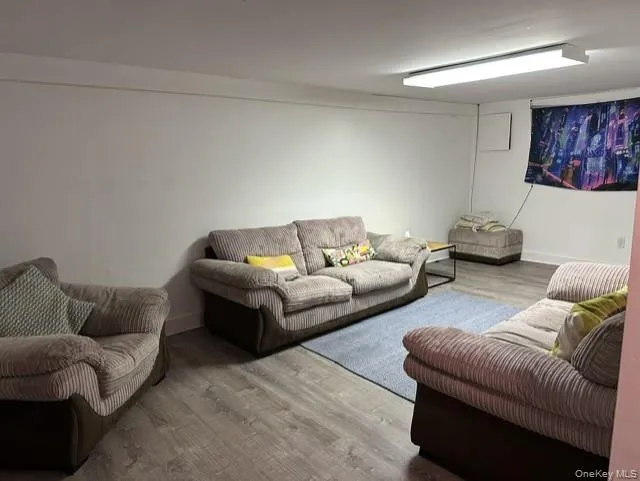 100 Rockywood Road, North Hempstead, NY, 4 Bedrooms Bedrooms, 9 Rooms Rooms,2 BathroomsBathrooms,Residential Lease,For Rent,Rockywood,0,1009672 100 Rockywood Road, North Hempstead, NY, 4 Bedrooms Bedrooms, 9 Rooms Rooms,2 BathroomsBathrooms,Residential Lease,For Rent,Rockywood,0,1009672