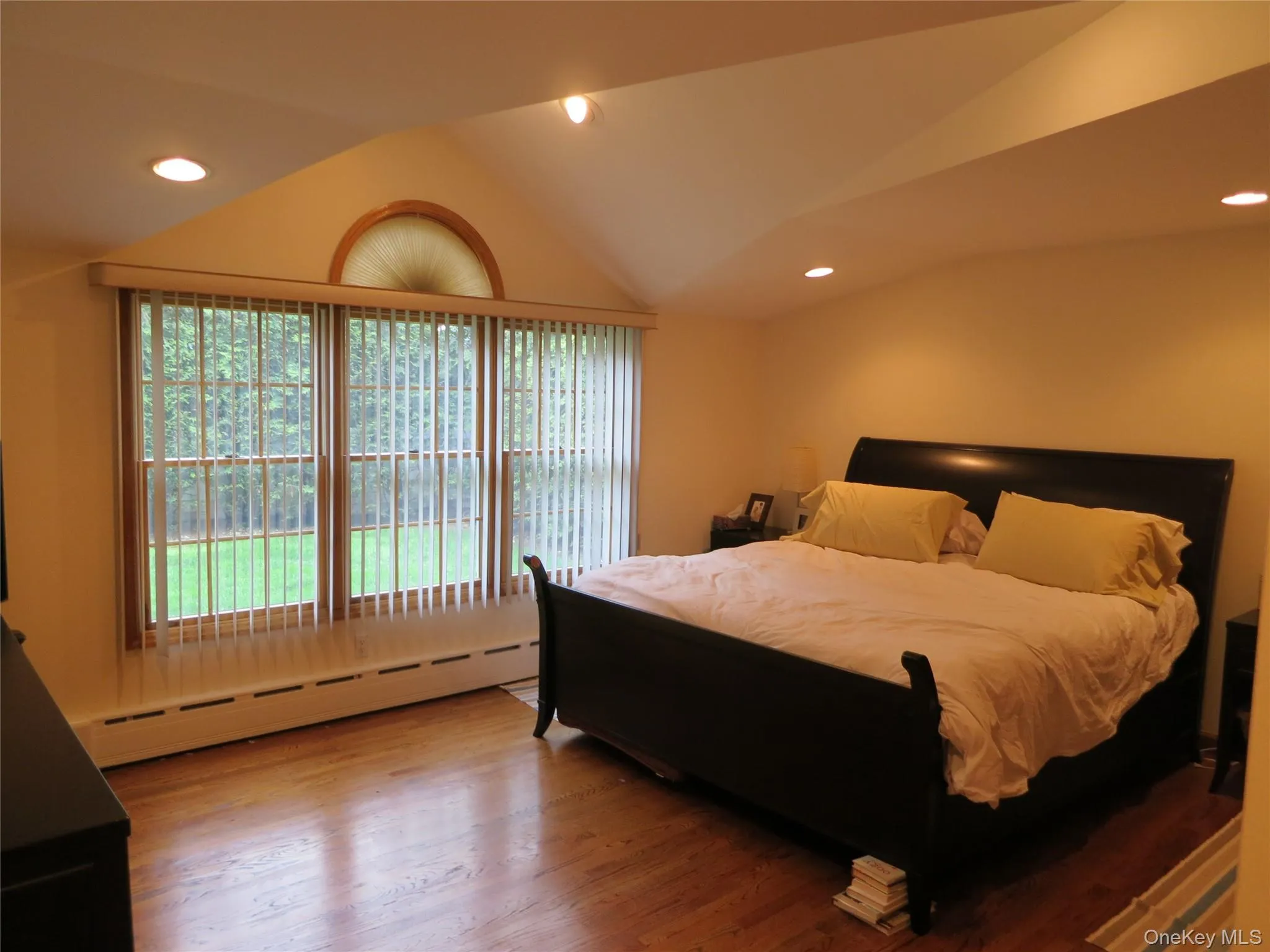 100 Rockywood Road, North Hempstead, NY, 4 Bedrooms Bedrooms, 9 Rooms Rooms,2 BathroomsBathrooms,Residential Lease,For Rent,Rockywood,0,1009672 100 Rockywood Road, North Hempstead, NY, 4 Bedrooms Bedrooms, 9 Rooms Rooms,2 BathroomsBathrooms,Residential Lease,For Rent,Rockywood,0,1009672