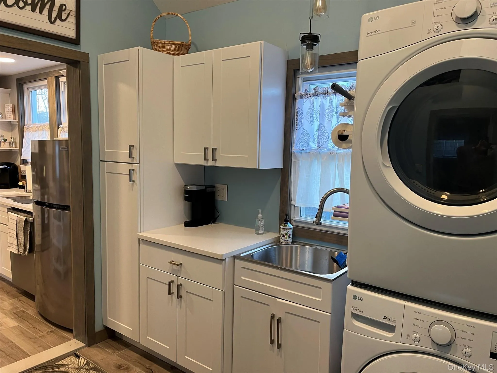 824 Main Street, Riverhead, NY, 3 Bedrooms Bedrooms, 5 Rooms Rooms,2 BathroomsBathrooms,Residential Lease,For Rent,Main,0,1009679 824 Main Street, Riverhead, NY, 3 Bedrooms Bedrooms, 5 Rooms Rooms,2 BathroomsBathrooms,Residential Lease,For Rent,Main,0,1009679
