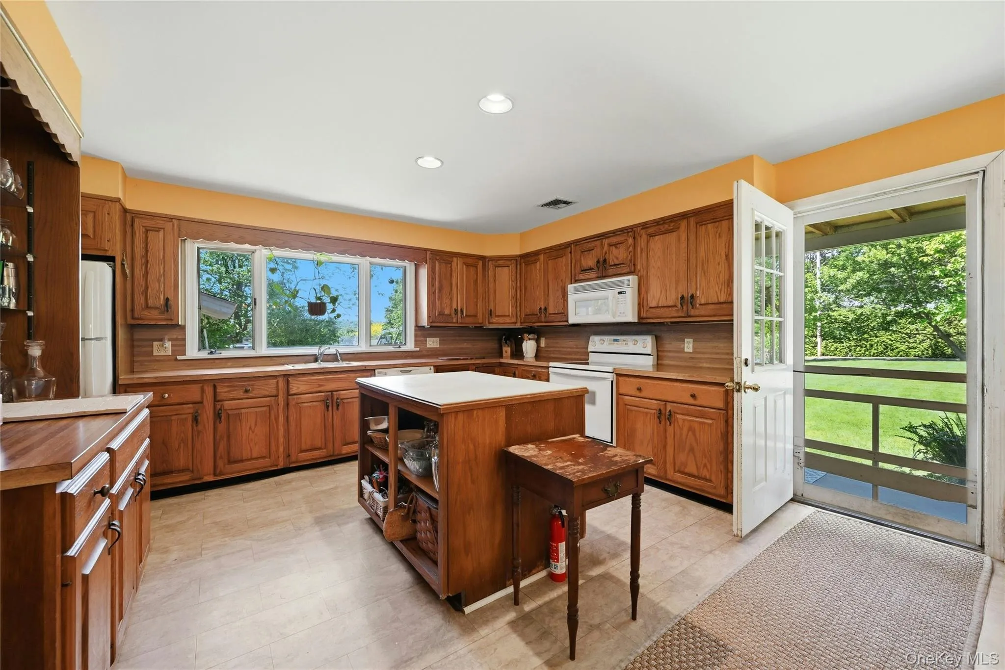 295 Jackson Street, Southold, NY, 3 Bedrooms Bedrooms, 7 Rooms Rooms,2 BathroomsBathrooms,Residential Lease,For Rent,Jackson,0,1009690 295 Jackson Street, Southold, NY, 3 Bedrooms Bedrooms, 7 Rooms Rooms,2 BathroomsBathrooms,Residential Lease,For Rent,Jackson,0,1009690
