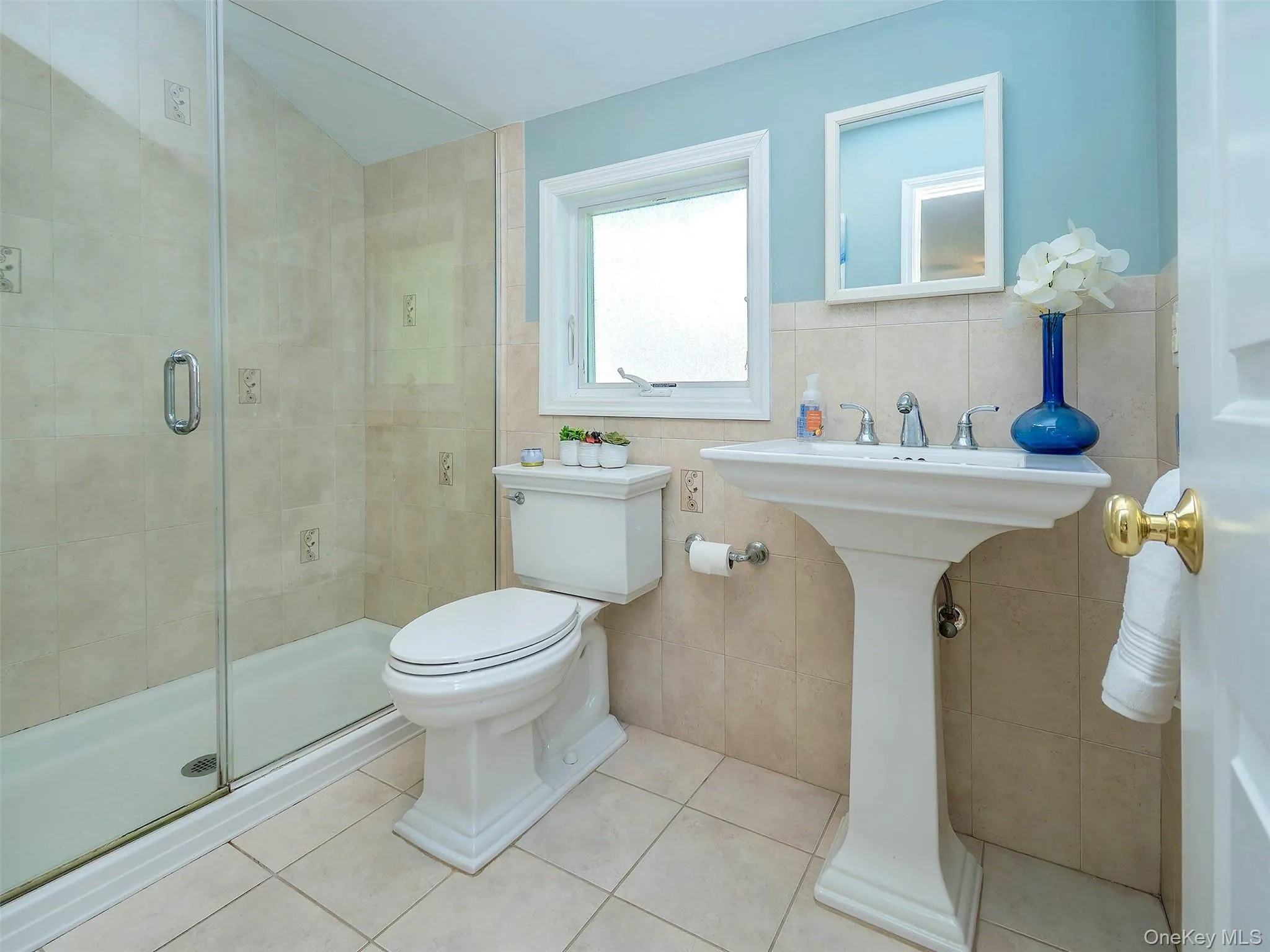 22 Andover Road, North Hempstead, NY, 4 Bedrooms Bedrooms, 7 Rooms Rooms,3 BathroomsBathrooms,Residential,For Rent,Andover,0,1009691 22 Andover Road, North Hempstead, NY, 4 Bedrooms Bedrooms, 7 Rooms Rooms,3 BathroomsBathrooms,Residential,For Rent,Andover,0,1009691