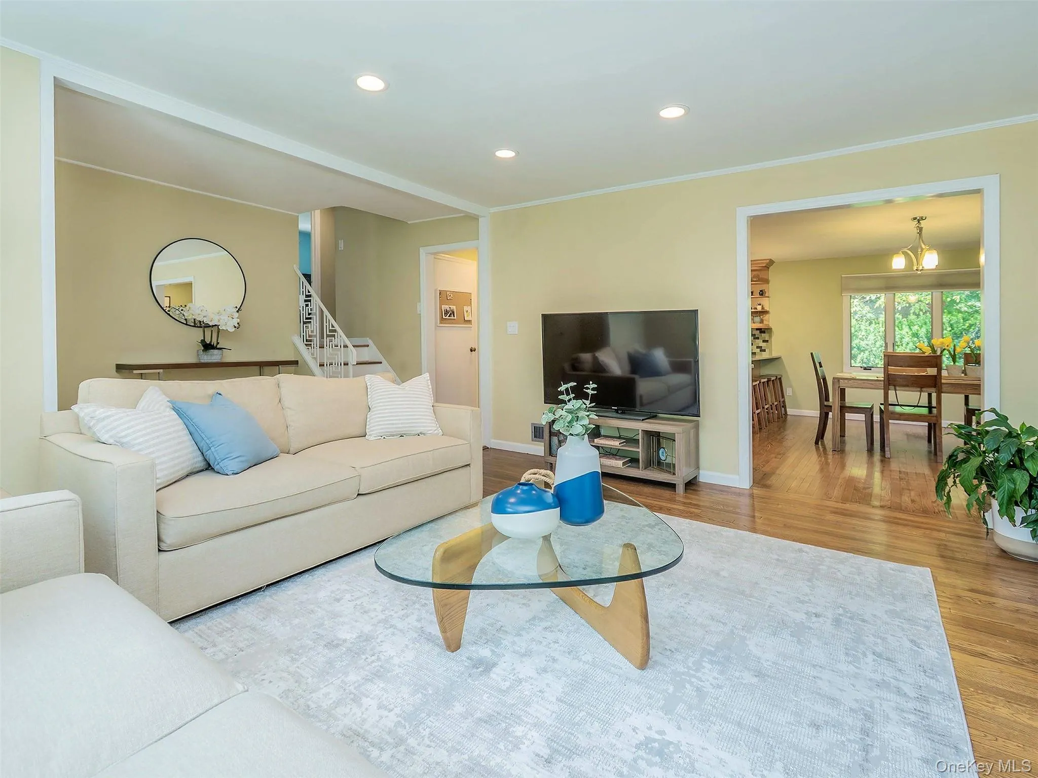 22 Andover Road, North Hempstead, NY, 4 Bedrooms Bedrooms, 7 Rooms Rooms,3 BathroomsBathrooms,Residential,For Rent,Andover,0,1009691 22 Andover Road, North Hempstead, NY, 4 Bedrooms Bedrooms, 7 Rooms Rooms,3 BathroomsBathrooms,Residential,For Rent,Andover,0,1009691