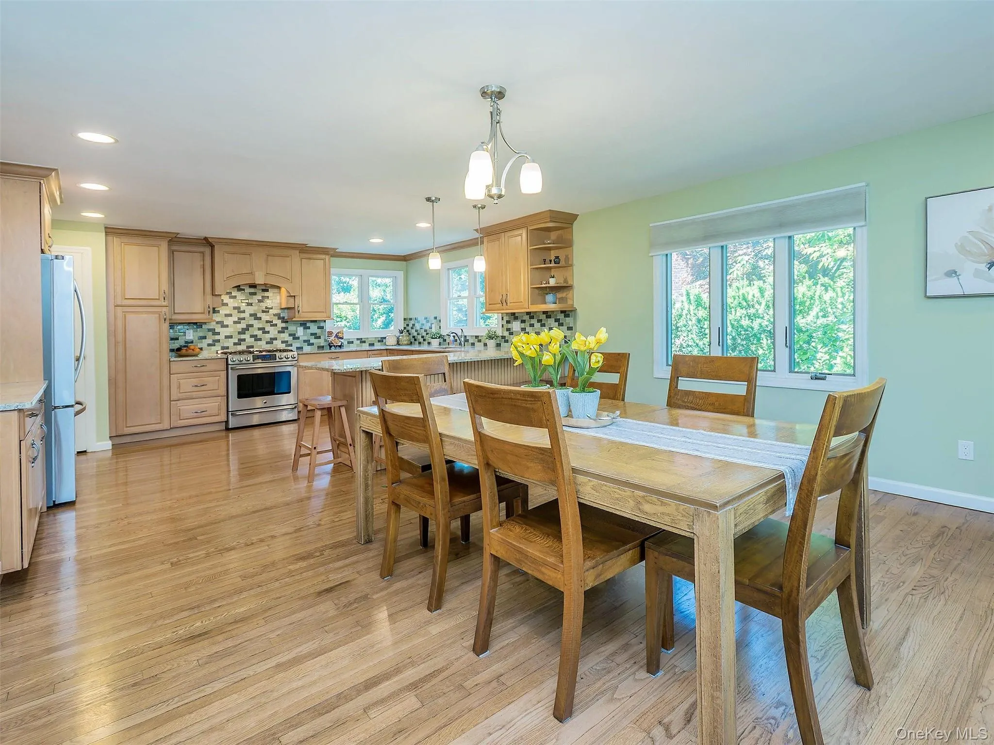 22 Andover Road, North Hempstead, NY, 4 Bedrooms Bedrooms, 7 Rooms Rooms,3 BathroomsBathrooms,Residential,For Rent,Andover,0,1009691 22 Andover Road, North Hempstead, NY, 4 Bedrooms Bedrooms, 7 Rooms Rooms,3 BathroomsBathrooms,Residential,For Rent,Andover,0,1009691
