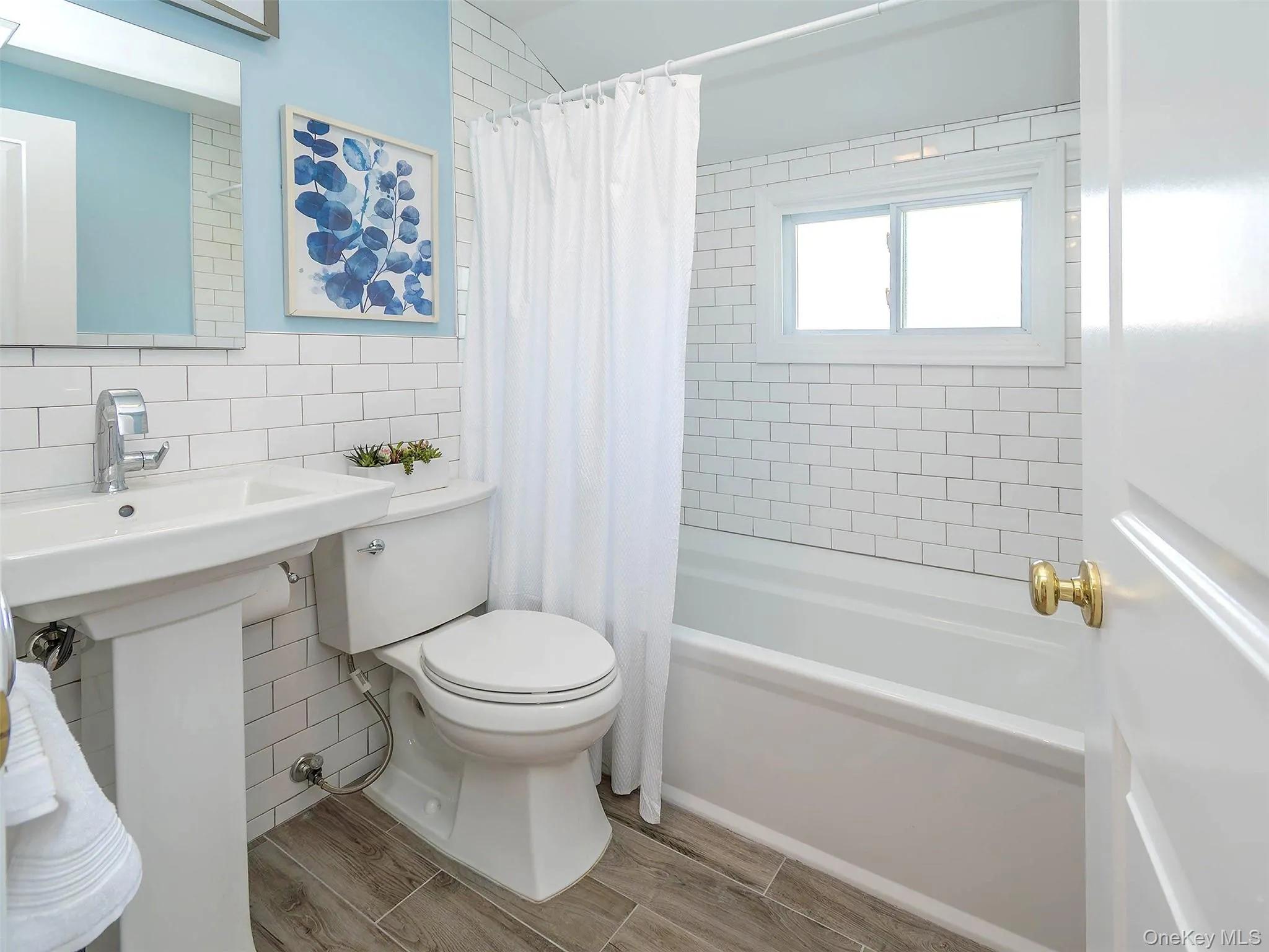 22 Andover Road, North Hempstead, NY, 4 Bedrooms Bedrooms, 7 Rooms Rooms,3 BathroomsBathrooms,Residential,For Rent,Andover,0,1009691 22 Andover Road, North Hempstead, NY, 4 Bedrooms Bedrooms, 7 Rooms Rooms,3 BathroomsBathrooms,Residential,For Rent,Andover,0,1009691