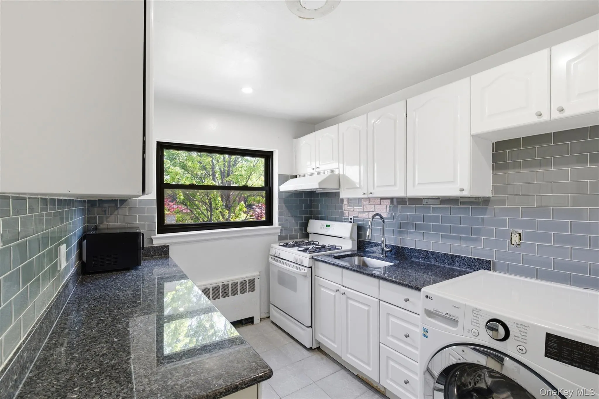 220-17 75th Avenue, New York, NY, 2 Bedrooms Bedrooms, 4 Rooms Rooms,1 BathroomBathrooms,Residential,For Rent,75th,0,1009695 220-17 75th Avenue, New York, NY, 2 Bedrooms Bedrooms, 4 Rooms Rooms,1 BathroomBathrooms,Residential,For Rent,75th,0,1009695