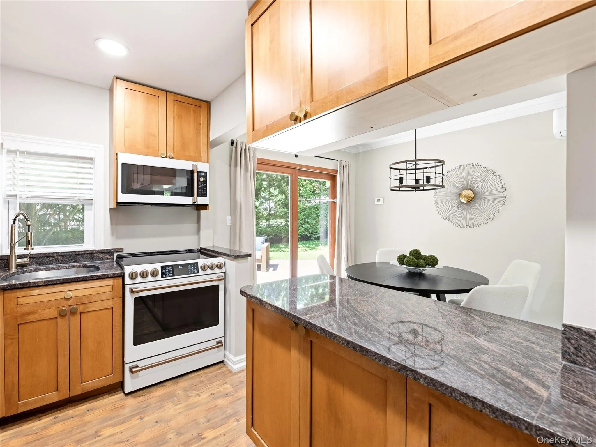 19 Radcliff Avenue, North Hempstead, NY, 4 Bedrooms Bedrooms, 6 Rooms Rooms,2 BathroomsBathrooms,Residential,For Rent,Radcliff,0,1009700 19 Radcliff Avenue, North Hempstead, NY, 4 Bedrooms Bedrooms, 6 Rooms Rooms,2 BathroomsBathrooms,Residential,For Rent,Radcliff,0,1009700