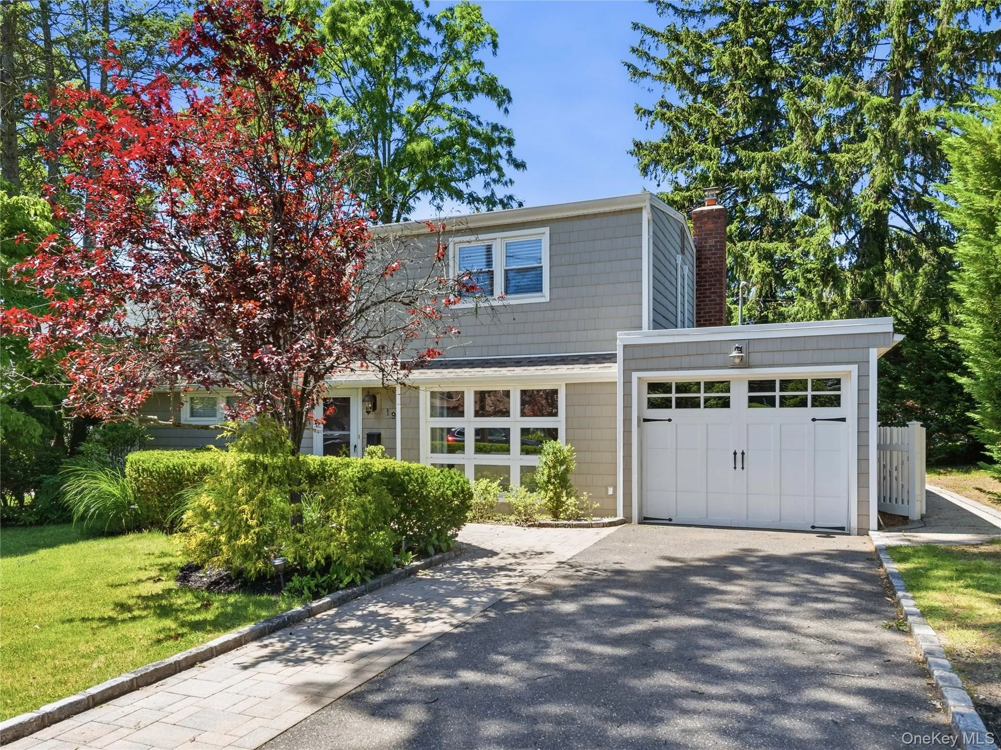 19 Radcliff Avenue, North Hempstead, NY, 4 Bedrooms Bedrooms, 6 Rooms Rooms,2 BathroomsBathrooms,Residential,For Rent,Radcliff,0,1009700 19 Radcliff Avenue, North Hempstead, NY, 4 Bedrooms Bedrooms, 6 Rooms Rooms,2 BathroomsBathrooms,Residential,For Rent,Radcliff,0,1009700