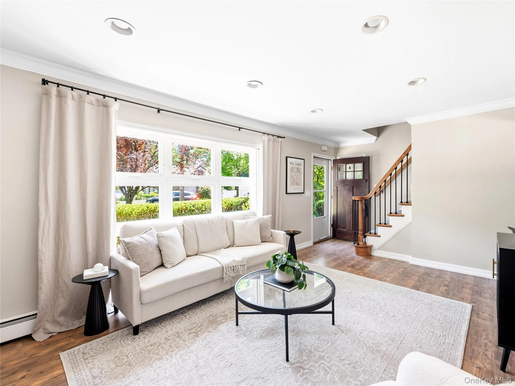 19 Radcliff Avenue, North Hempstead, NY, 4 Bedrooms Bedrooms, 6 Rooms Rooms,2 BathroomsBathrooms,Residential,For Rent,Radcliff,0,1009700 19 Radcliff Avenue, North Hempstead, NY, 4 Bedrooms Bedrooms, 6 Rooms Rooms,2 BathroomsBathrooms,Residential,For Rent,Radcliff,0,1009700