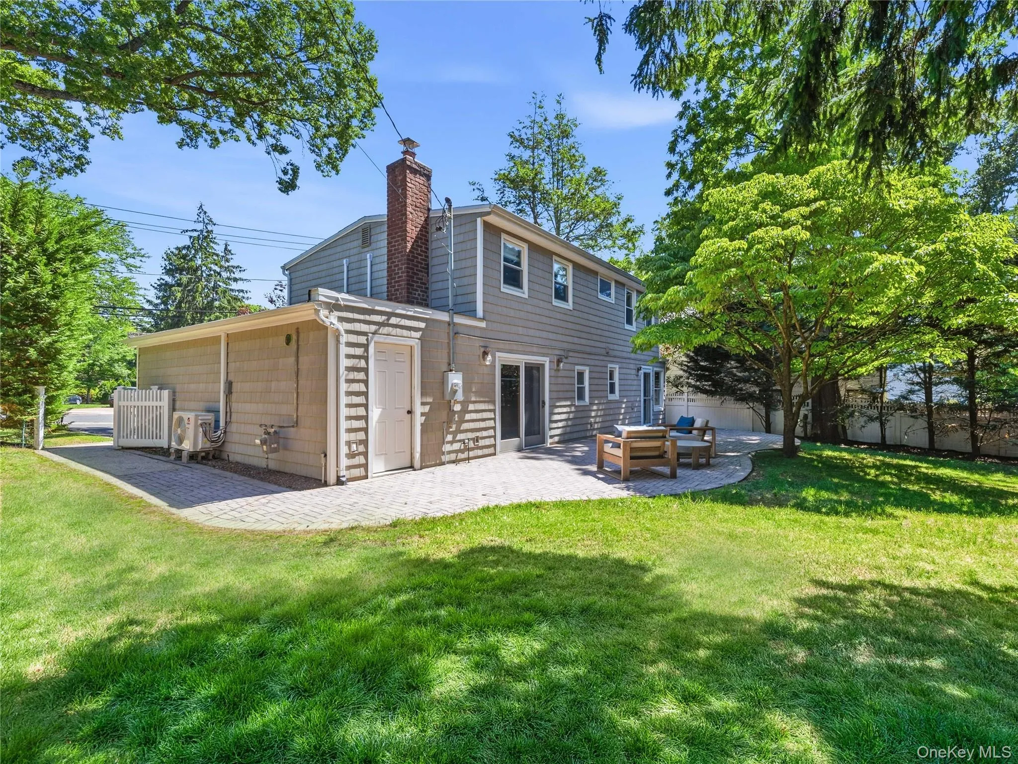 19 Radcliff Avenue, North Hempstead, NY, 4 Bedrooms Bedrooms, 6 Rooms Rooms,2 BathroomsBathrooms,Residential,For Rent,Radcliff,0,1009700 19 Radcliff Avenue, North Hempstead, NY, 4 Bedrooms Bedrooms, 6 Rooms Rooms,2 BathroomsBathrooms,Residential,For Rent,Radcliff,0,1009700