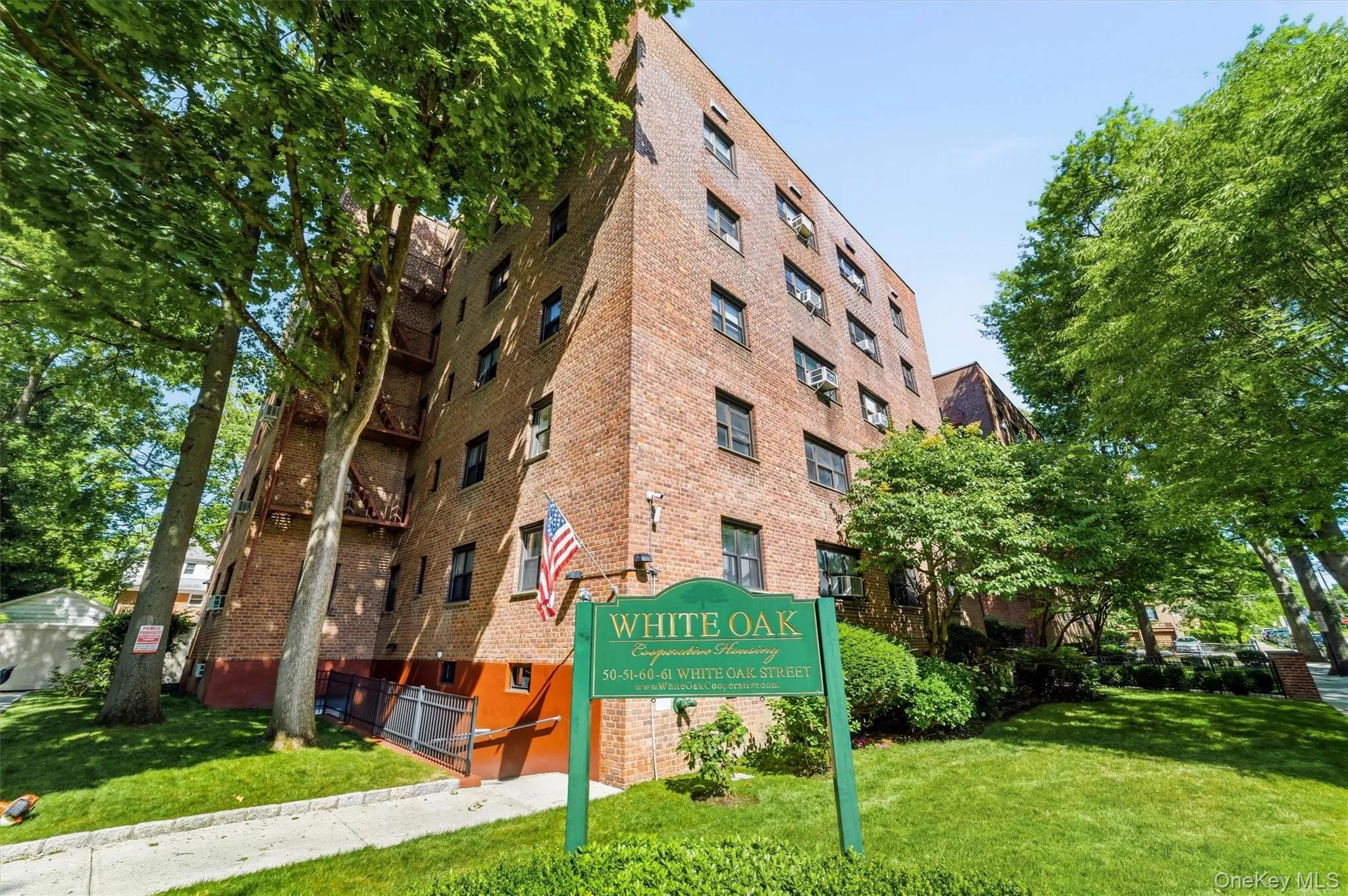 60 White Oak Street, New Rochelle, NY, 2 Bedrooms Bedrooms, 5 Rooms Rooms,1 BathroomBathrooms,Residential,For Rent,White Oak,0,1009701 60 White Oak Street, New Rochelle, NY, 2 Bedrooms Bedrooms, 5 Rooms Rooms,1 BathroomBathrooms,Residential,For Rent,White Oak,0,1009701