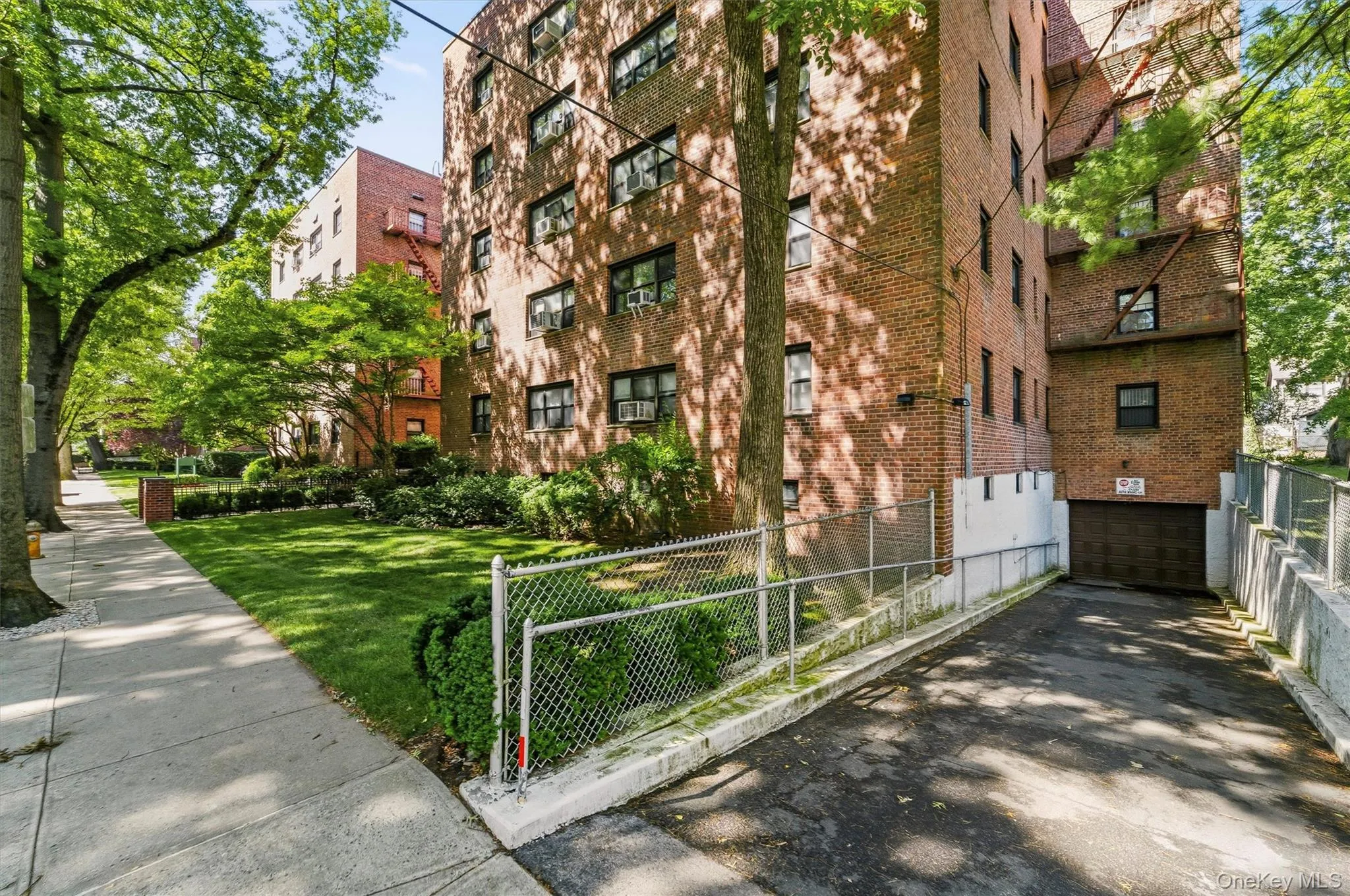 60 White Oak Street, New Rochelle, NY, 2 Bedrooms Bedrooms, 5 Rooms Rooms,1 BathroomBathrooms,Residential,For Rent,White Oak,0,1009701 60 White Oak Street, New Rochelle, NY, 2 Bedrooms Bedrooms, 5 Rooms Rooms,1 BathroomBathrooms,Residential,For Rent,White Oak,0,1009701