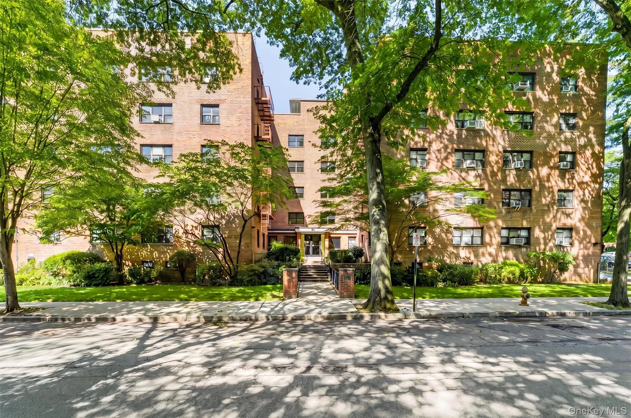 60 White Oak Street, New Rochelle, NY, 2 Bedrooms Bedrooms, 5 Rooms Rooms,1 BathroomBathrooms,Residential,For Rent,White Oak,0,1009701 60 White Oak Street, New Rochelle, NY, 2 Bedrooms Bedrooms, 5 Rooms Rooms,1 BathroomBathrooms,Residential,For Rent,White Oak,0,1009701