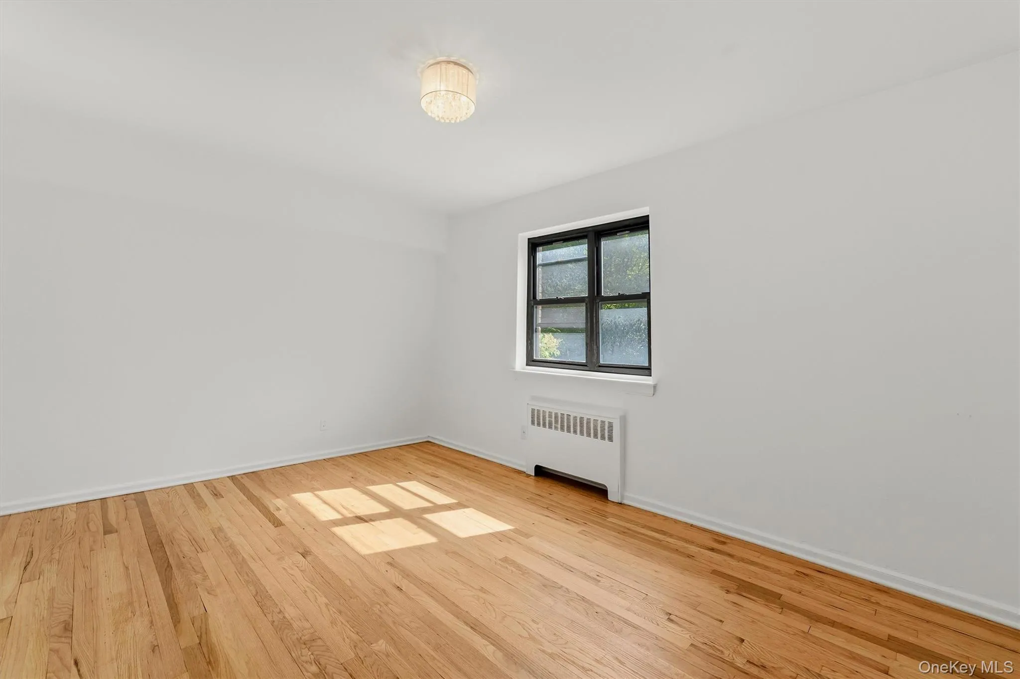 60 White Oak Street, New Rochelle, NY, 2 Bedrooms Bedrooms, 5 Rooms Rooms,1 BathroomBathrooms,Residential,For Rent,White Oak,0,1009701 60 White Oak Street, New Rochelle, NY, 2 Bedrooms Bedrooms, 5 Rooms Rooms,1 BathroomBathrooms,Residential,For Rent,White Oak,0,1009701