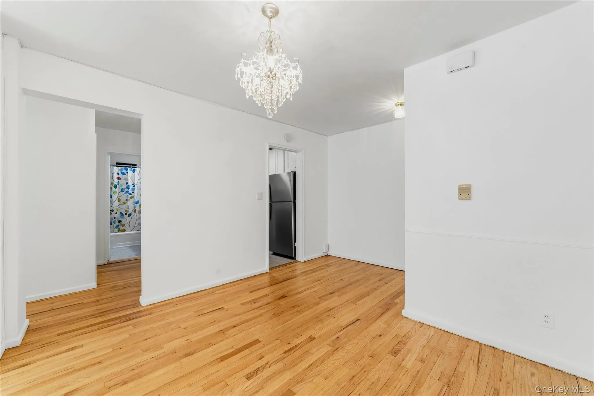 60 White Oak Street, New Rochelle, NY, 2 Bedrooms Bedrooms, 5 Rooms Rooms,1 BathroomBathrooms,Residential,For Rent,White Oak,0,1009701 60 White Oak Street, New Rochelle, NY, 2 Bedrooms Bedrooms, 5 Rooms Rooms,1 BathroomBathrooms,Residential,For Rent,White Oak,0,1009701