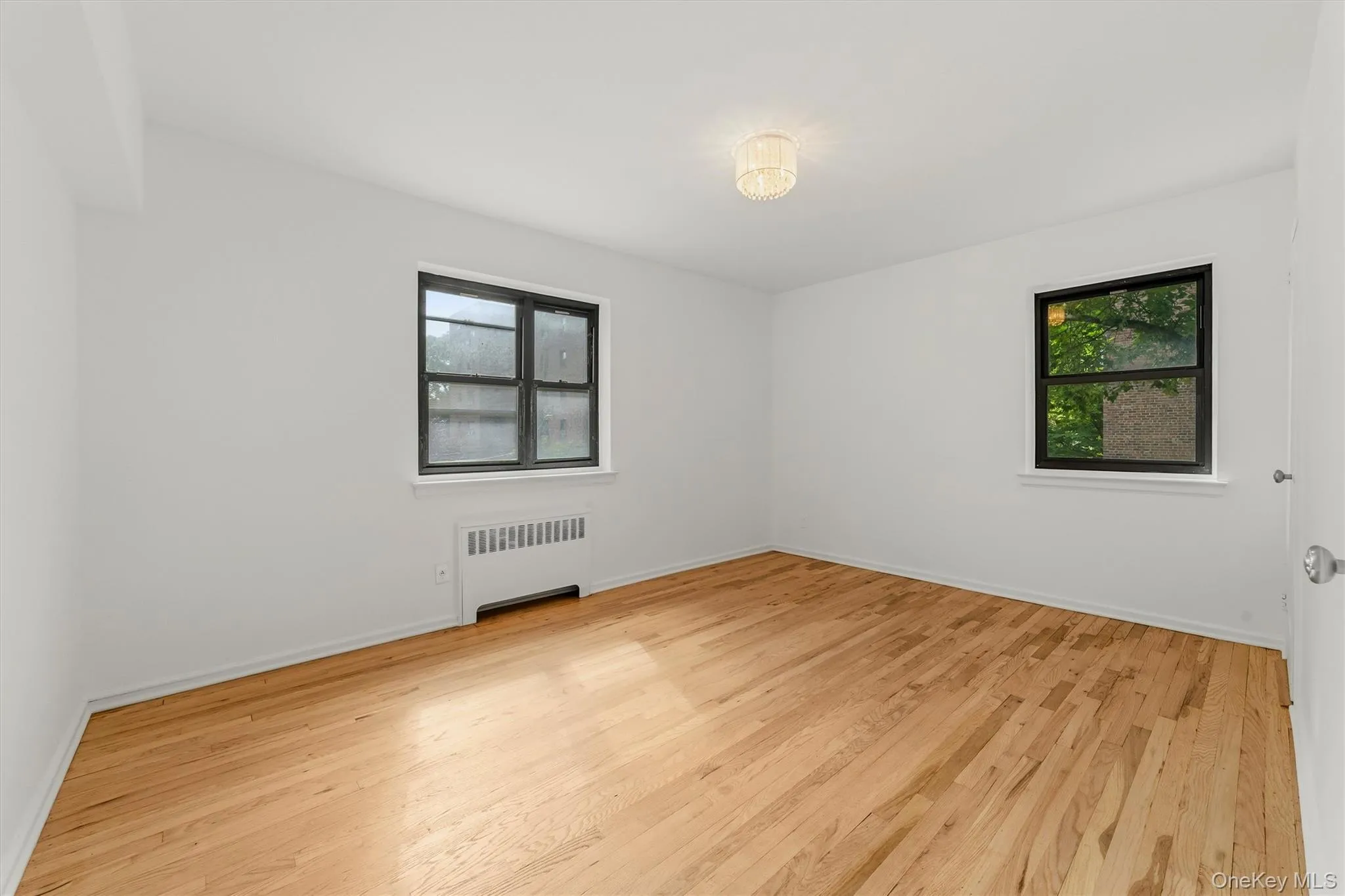 60 White Oak Street, New Rochelle, NY, 2 Bedrooms Bedrooms, 5 Rooms Rooms,1 BathroomBathrooms,Residential,For Rent,White Oak,0,1009701 60 White Oak Street, New Rochelle, NY, 2 Bedrooms Bedrooms, 5 Rooms Rooms,1 BathroomBathrooms,Residential,For Rent,White Oak,0,1009701