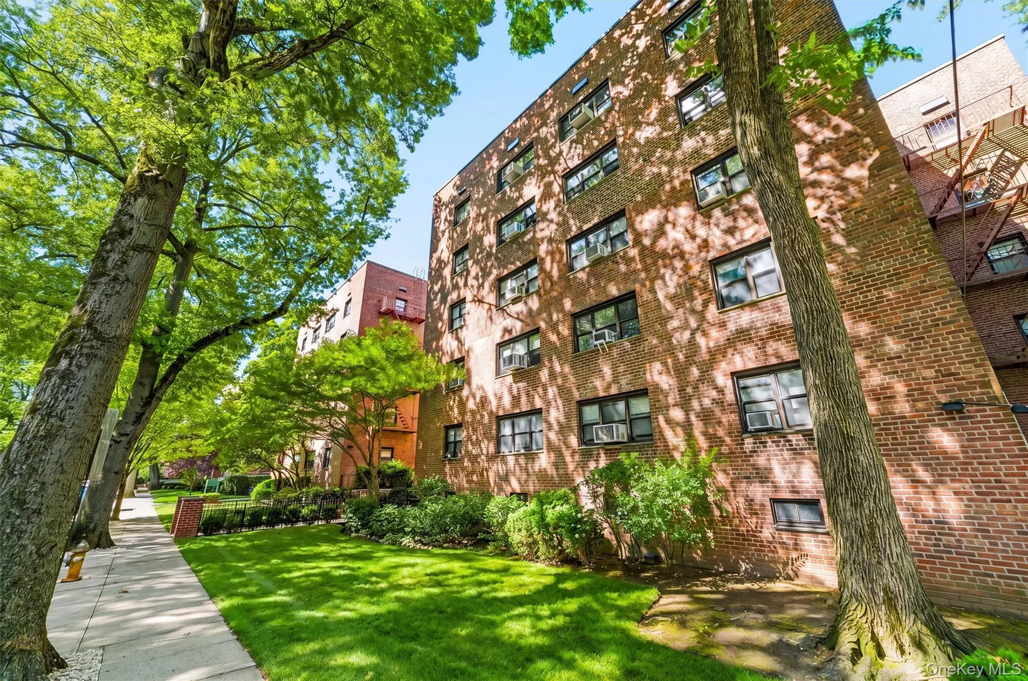 60 White Oak Street, New Rochelle, NY, 2 Bedrooms Bedrooms, 5 Rooms Rooms,1 BathroomBathrooms,Residential,For Rent,White Oak,0,1009701 60 White Oak Street, New Rochelle, NY, 2 Bedrooms Bedrooms, 5 Rooms Rooms,1 BathroomBathrooms,Residential,For Rent,White Oak,0,1009701