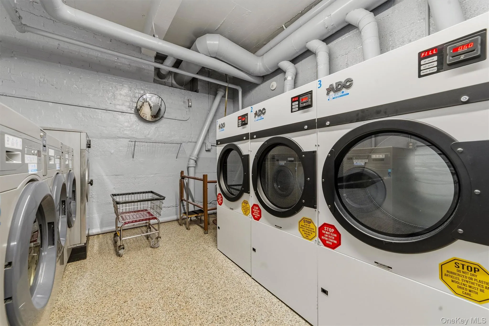 60 White Oak Street, New Rochelle, NY, 2 Bedrooms Bedrooms, 5 Rooms Rooms,1 BathroomBathrooms,Residential,For Rent,White Oak,0,1009701 60 White Oak Street, New Rochelle, NY, 2 Bedrooms Bedrooms, 5 Rooms Rooms,1 BathroomBathrooms,Residential,For Rent,White Oak,0,1009701