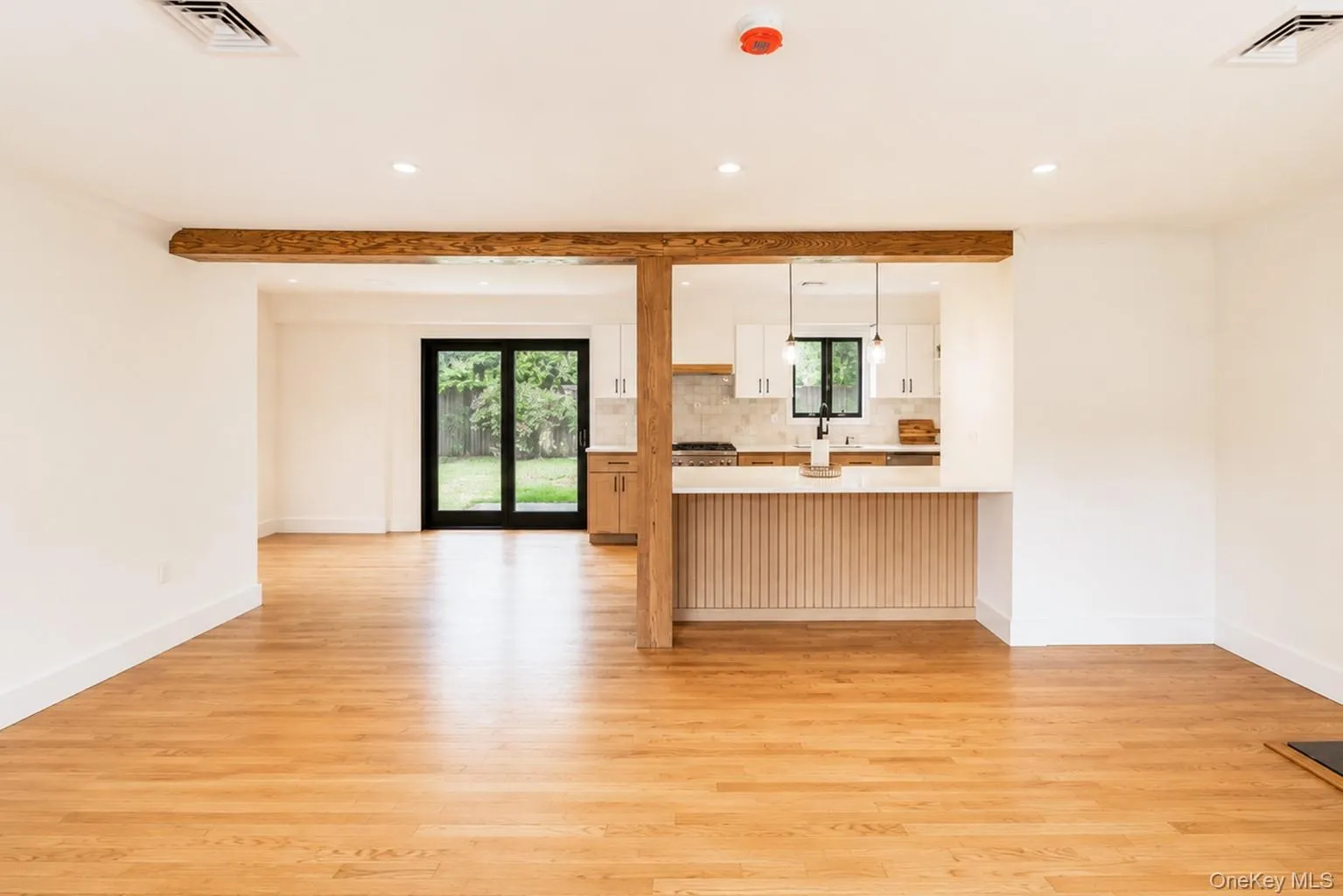 1 Glades Way, Huntington, NY, 3 Bedrooms Bedrooms, 6 Rooms Rooms,2 BathroomsBathrooms,Residential,For Rent,Glades,0,1009703 1 Glades Way, Huntington, NY, 3 Bedrooms Bedrooms, 6 Rooms Rooms,2 BathroomsBathrooms,Residential,For Rent,Glades,0,1009703