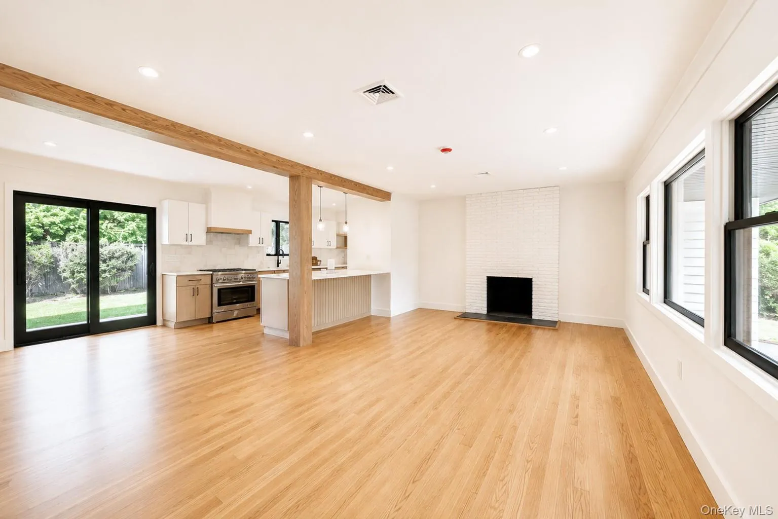 1 Glades Way, Huntington, NY, 3 Bedrooms Bedrooms, 6 Rooms Rooms,2 BathroomsBathrooms,Residential,For Rent,Glades,0,1009703 1 Glades Way, Huntington, NY, 3 Bedrooms Bedrooms, 6 Rooms Rooms,2 BathroomsBathrooms,Residential,For Rent,Glades,0,1009703