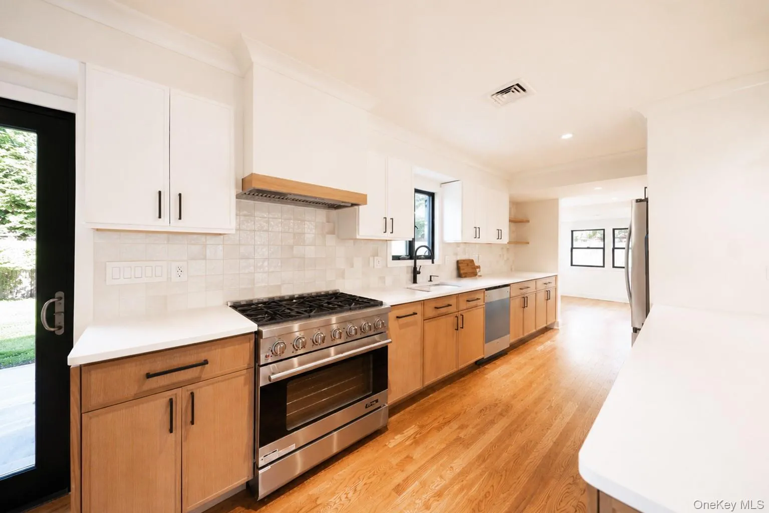 1 Glades Way, Huntington, NY, 3 Bedrooms Bedrooms, 6 Rooms Rooms,2 BathroomsBathrooms,Residential,For Rent,Glades,0,1009703 1 Glades Way, Huntington, NY, 3 Bedrooms Bedrooms, 6 Rooms Rooms,2 BathroomsBathrooms,Residential,For Rent,Glades,0,1009703