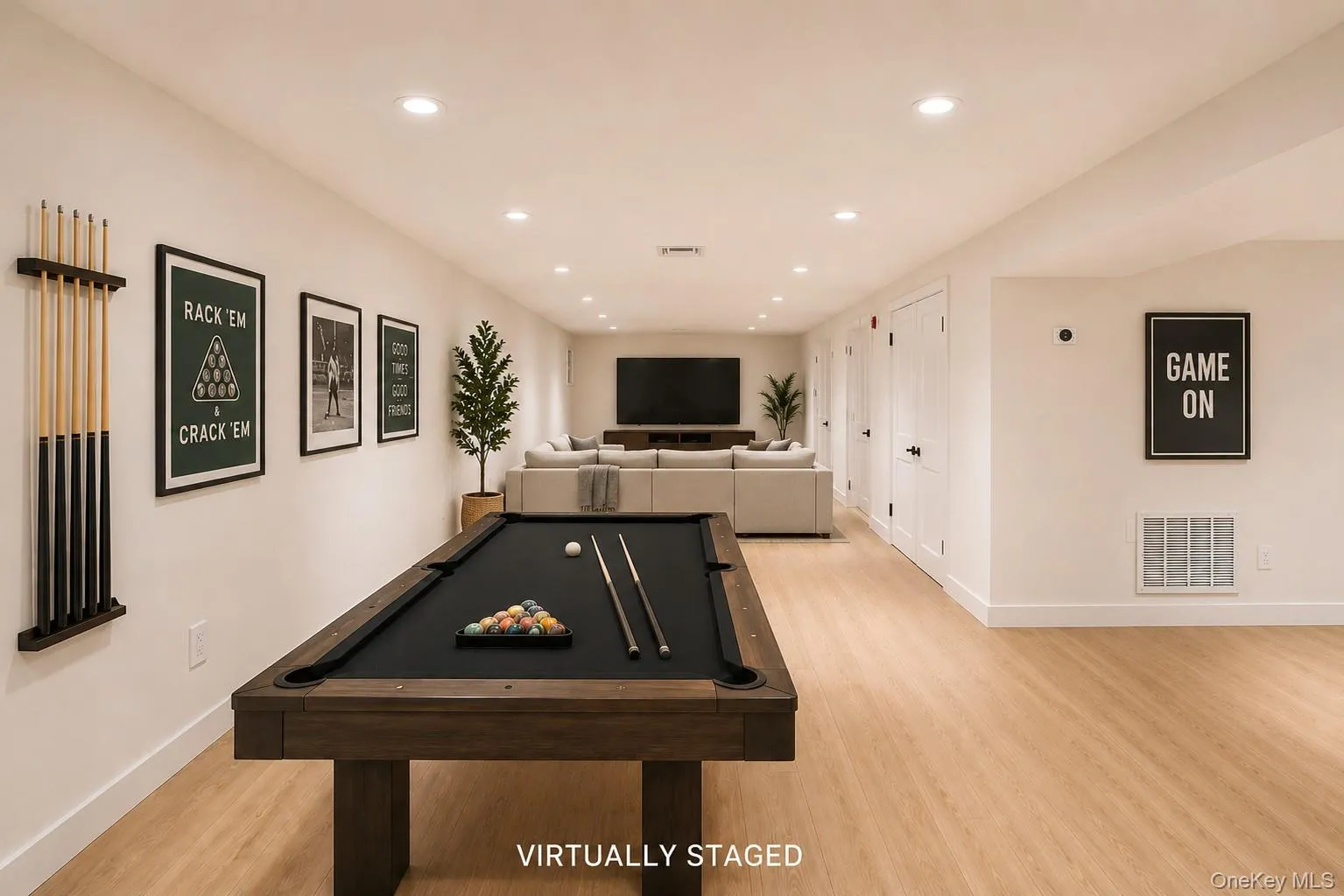 1 Glades Way, Huntington, NY, 3 Bedrooms Bedrooms, 6 Rooms Rooms,2 BathroomsBathrooms,Residential,For Rent,Glades,0,1009703 1 Glades Way, Huntington, NY, 3 Bedrooms Bedrooms, 6 Rooms Rooms,2 BathroomsBathrooms,Residential,For Rent,Glades,0,1009703