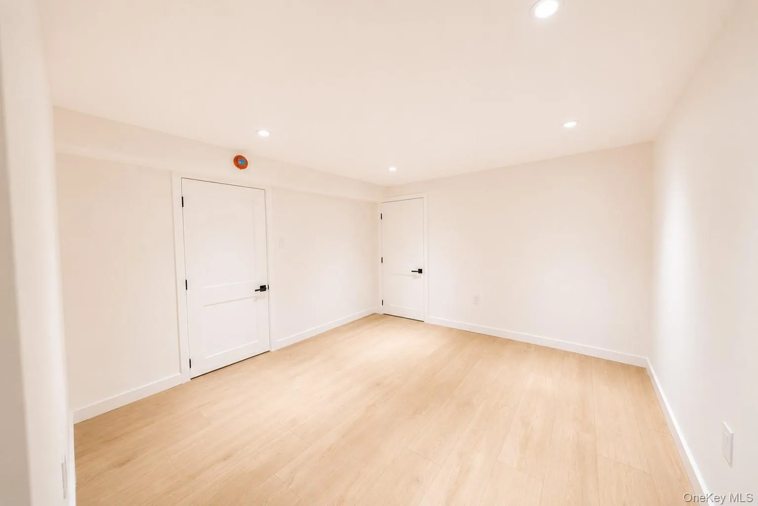 1 Glades Way, Huntington, NY, 3 Bedrooms Bedrooms, 6 Rooms Rooms,2 BathroomsBathrooms,Residential,For Rent,Glades,0,1009703 1 Glades Way, Huntington, NY, 3 Bedrooms Bedrooms, 6 Rooms Rooms,2 BathroomsBathrooms,Residential,For Rent,Glades,0,1009703