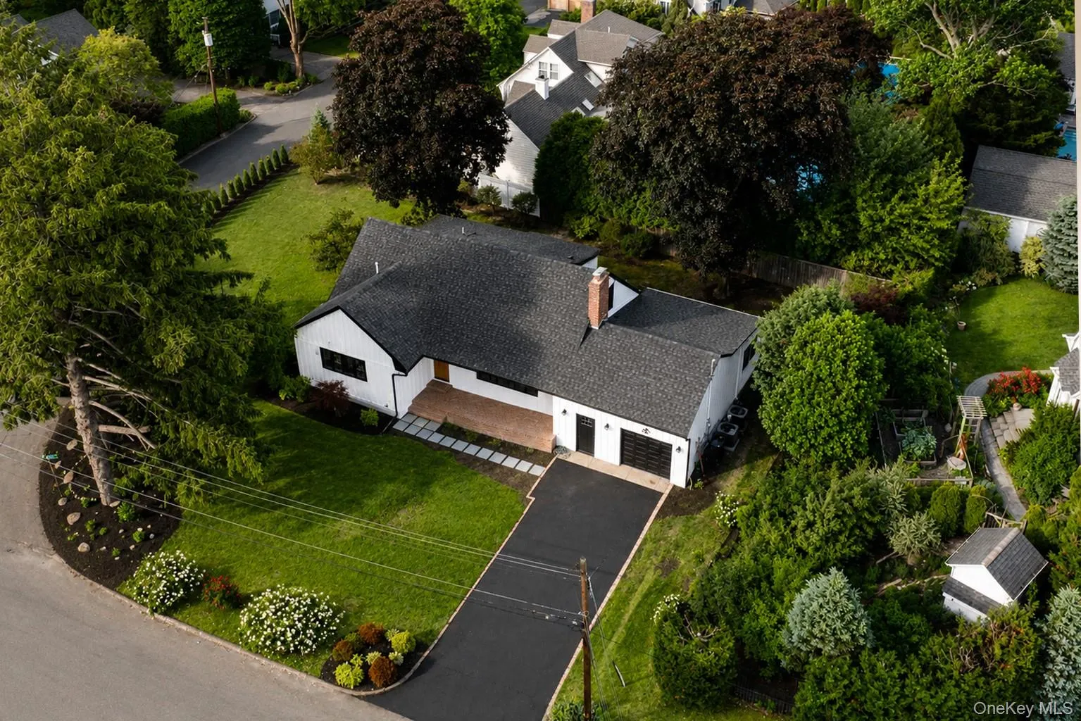 1 Glades Way, Huntington, NY, 3 Bedrooms Bedrooms, 6 Rooms Rooms,2 BathroomsBathrooms,Residential,For Rent,Glades,0,1009703 1 Glades Way, Huntington, NY, 3 Bedrooms Bedrooms, 6 Rooms Rooms,2 BathroomsBathrooms,Residential,For Rent,Glades,0,1009703