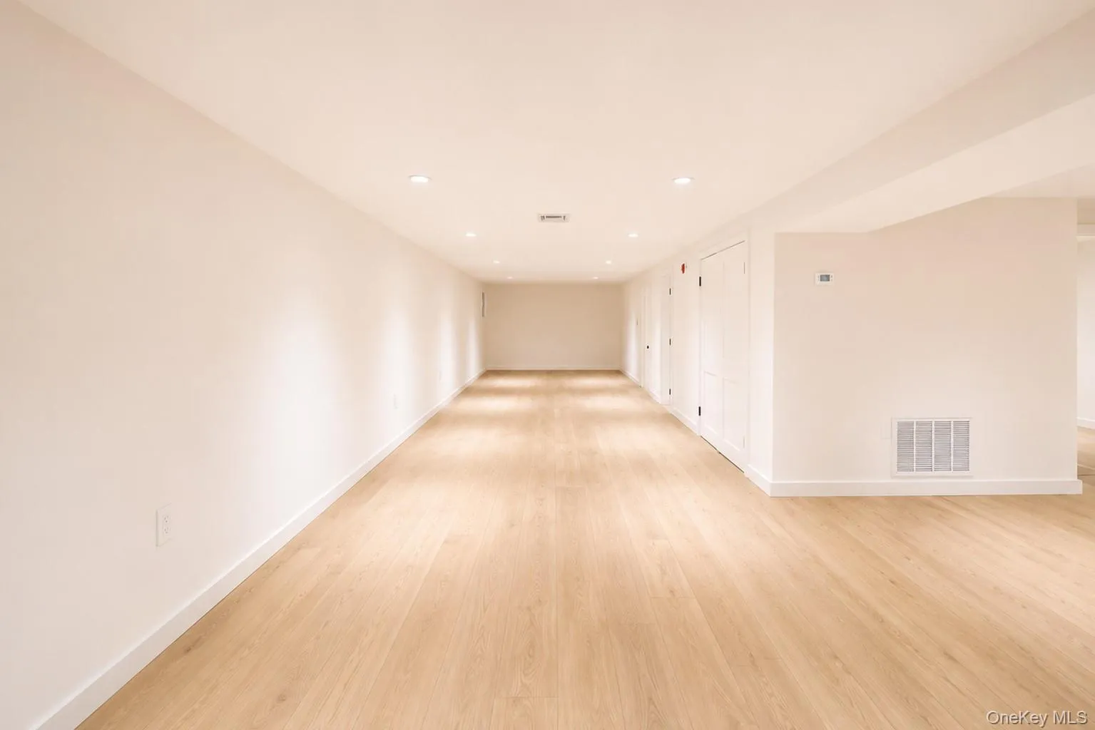 1 Glades Way, Huntington, NY, 3 Bedrooms Bedrooms, 6 Rooms Rooms,2 BathroomsBathrooms,Residential,For Rent,Glades,0,1009703 1 Glades Way, Huntington, NY, 3 Bedrooms Bedrooms, 6 Rooms Rooms,2 BathroomsBathrooms,Residential,For Rent,Glades,0,1009703